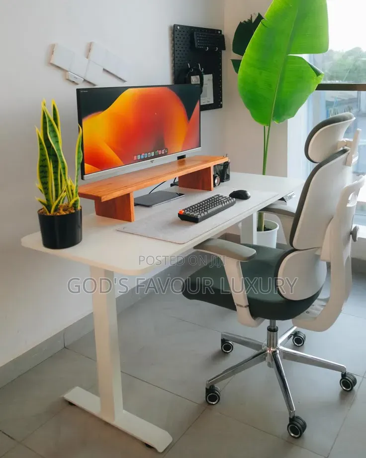 Electric Height Adjustable Gaming Desk and Ergonomic Designed Chair
