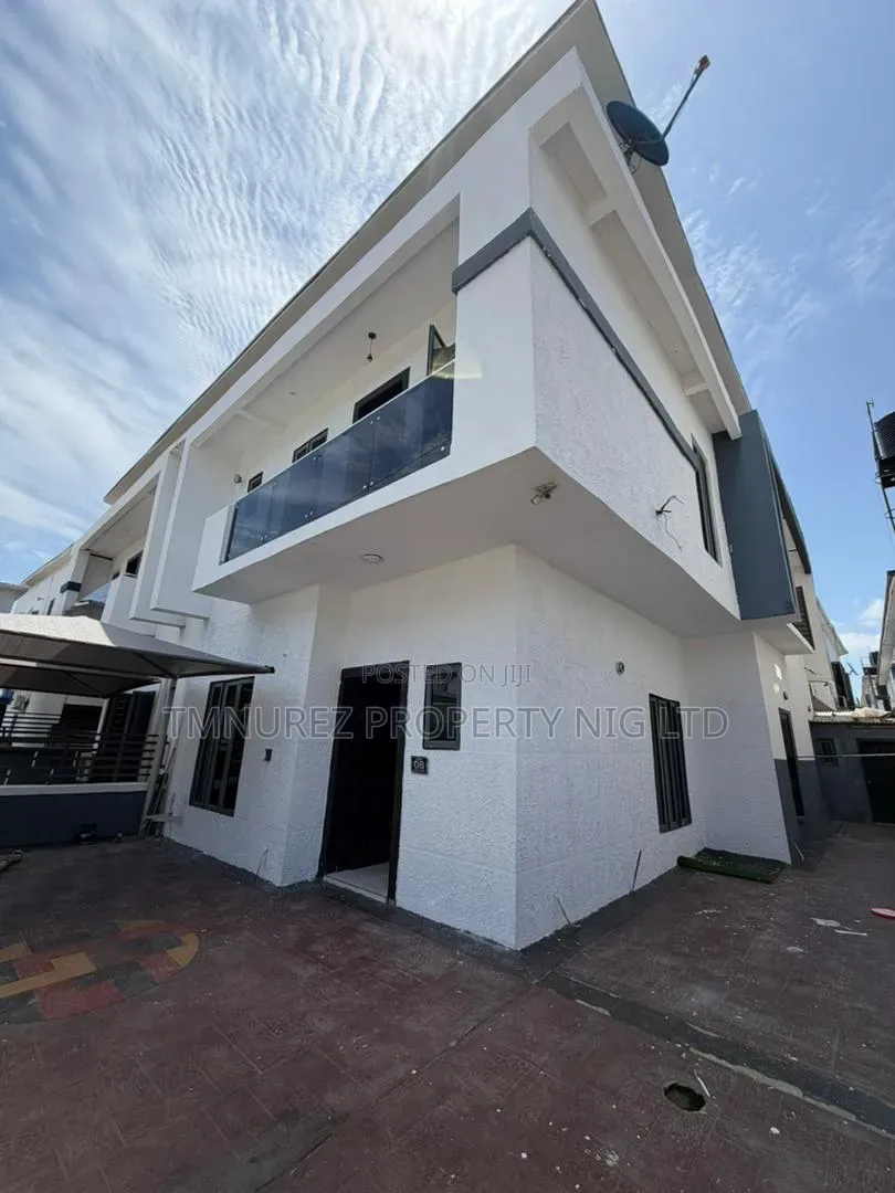 4bdrm Duplex in Chevron for rent