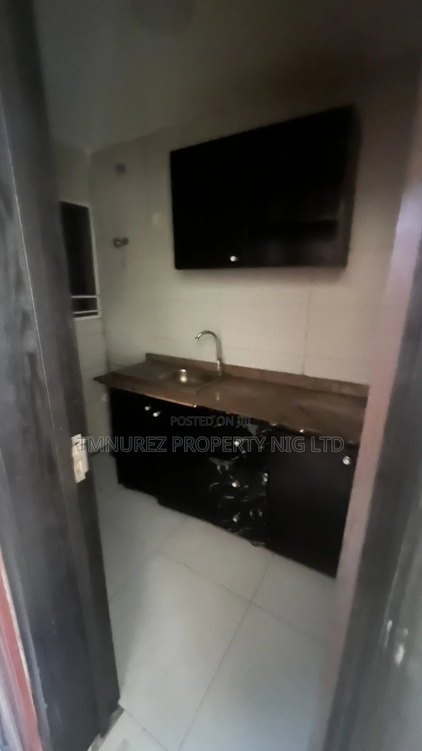 1bdrm Apartment in Ikate Inside A Mini for rent