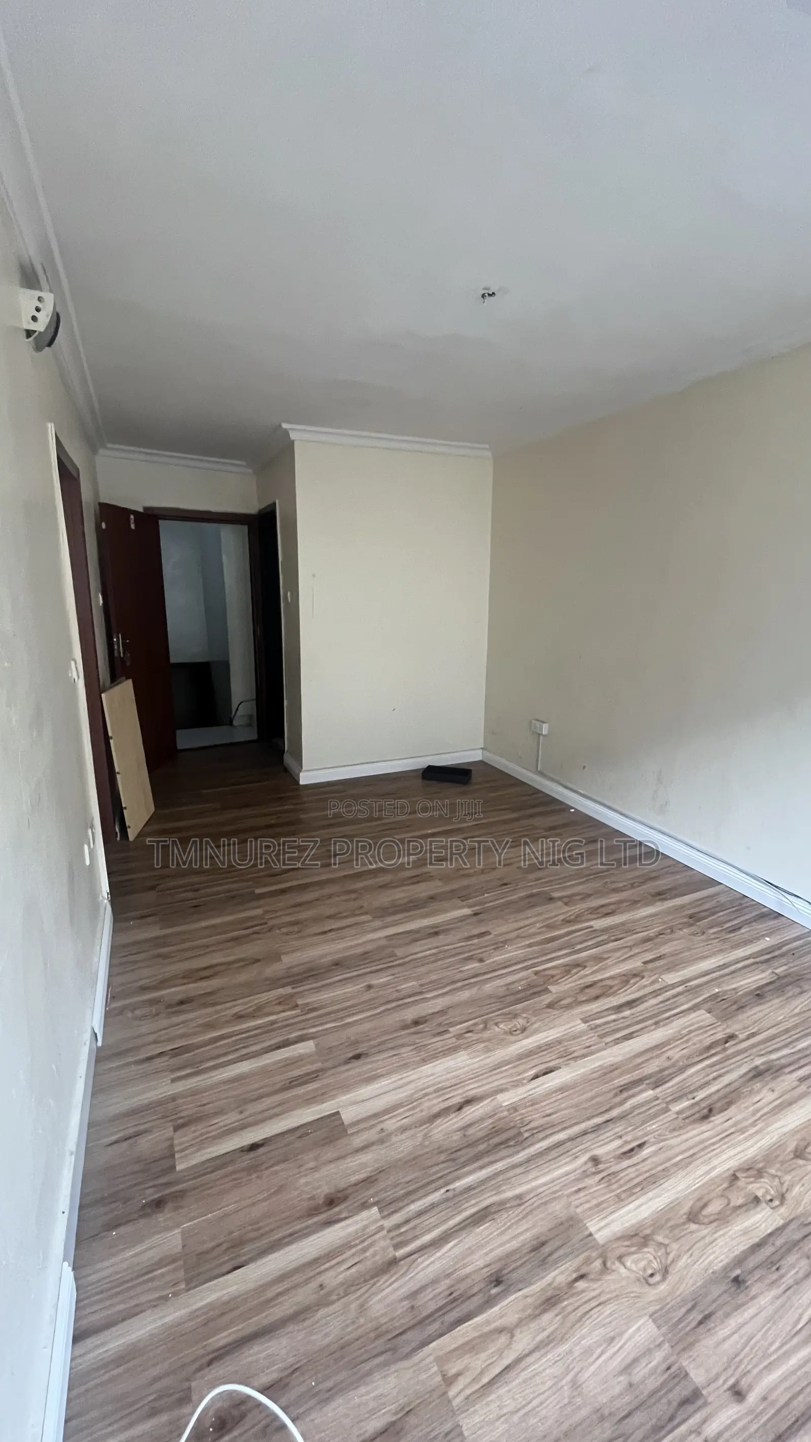 1bdrm Apartment in Inside A Mini Court, Ikate for rent