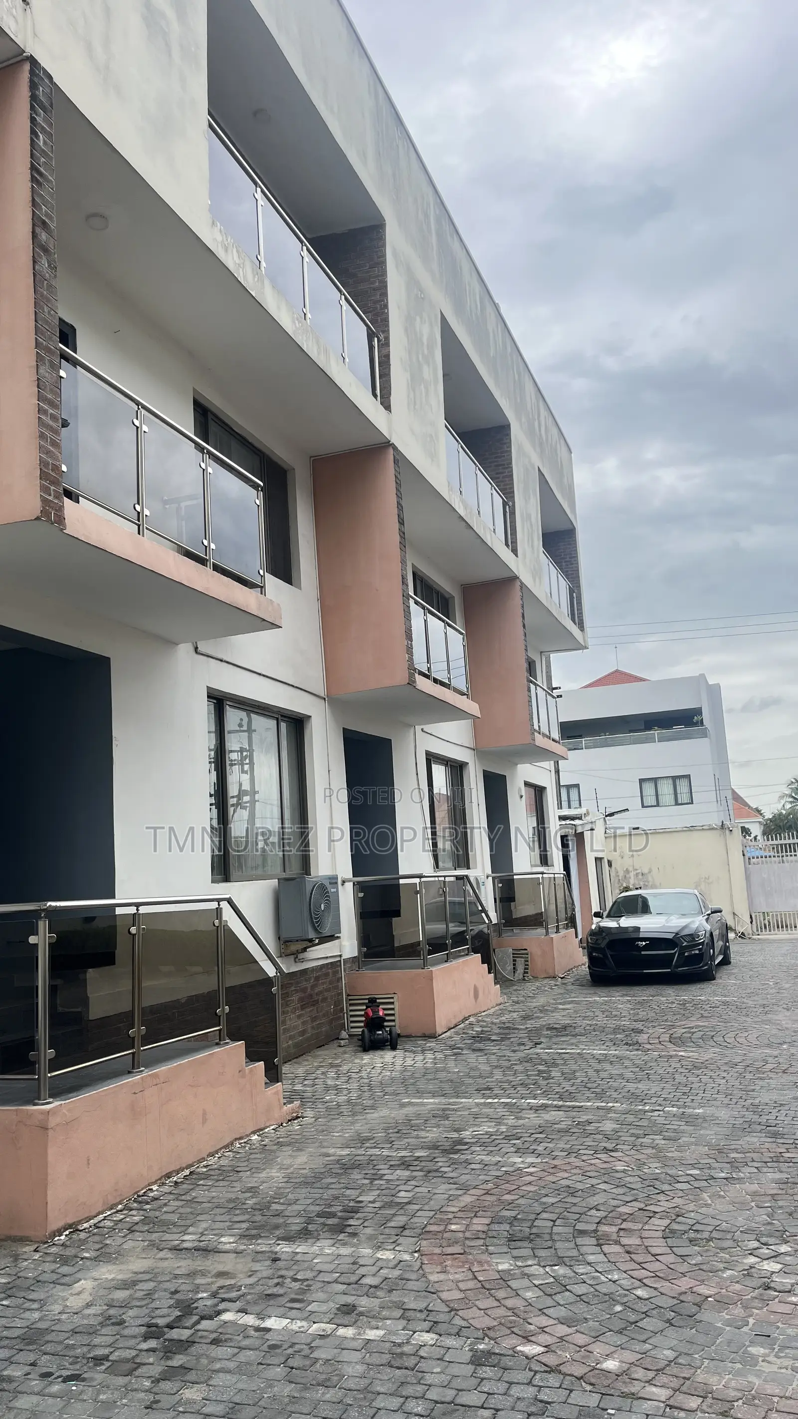 1bdrm Apartment in Inside A Mini Court, Ikate for rent