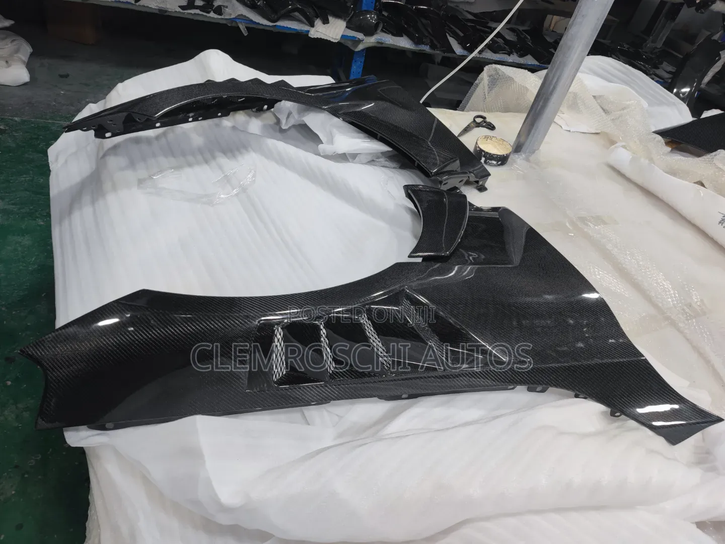High Quality Certified Carbon Fiber Vent Spot Fender BMW G87 2023/2025