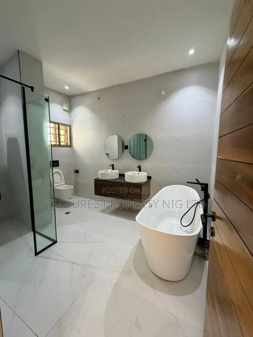 4bdrm Duplex in Off Ikeja for sale