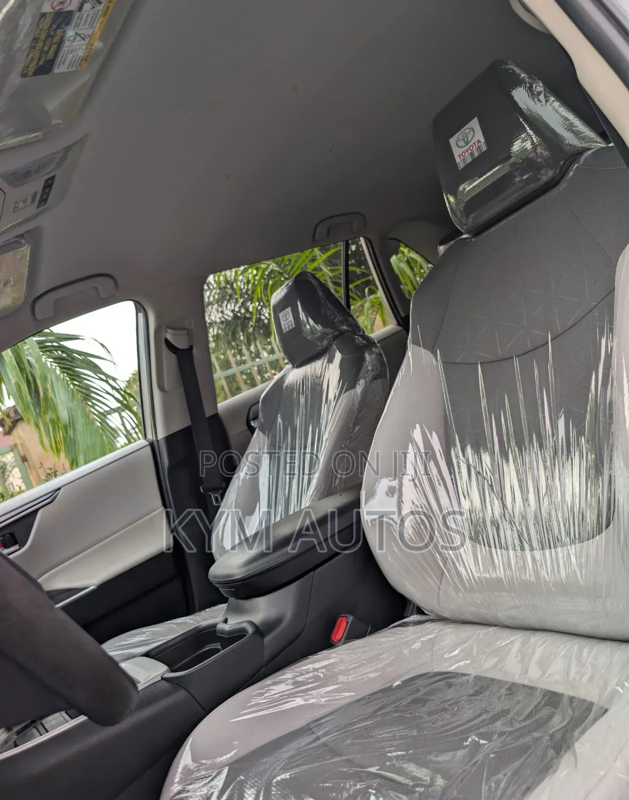 Toyota RAV4 XLE AWD 2020 Silver
