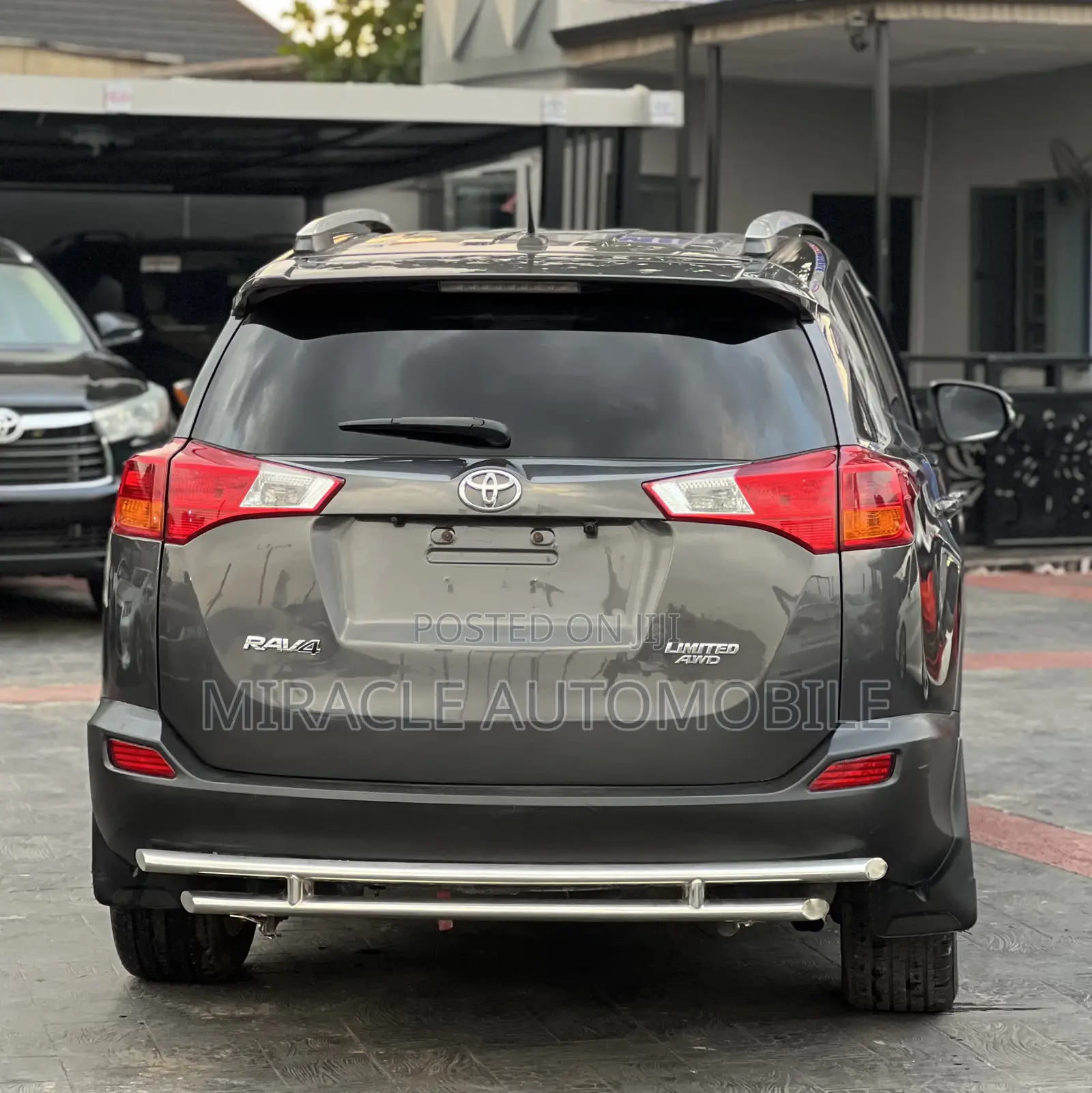 Toyota RAV4 Limited 4dr SUV AWD (2.5L 4cyl 6A) 2015 Gray
