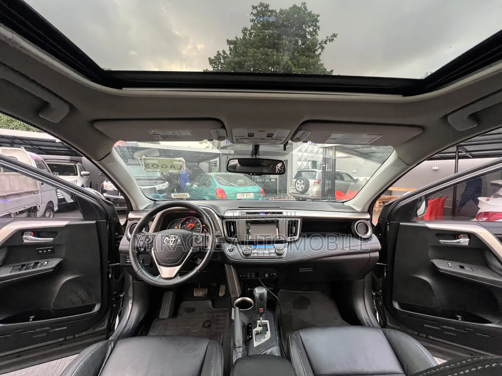 Toyota RAV4 Limited 4dr SUV AWD (2.5L 4cyl 6A) 2015 Gray