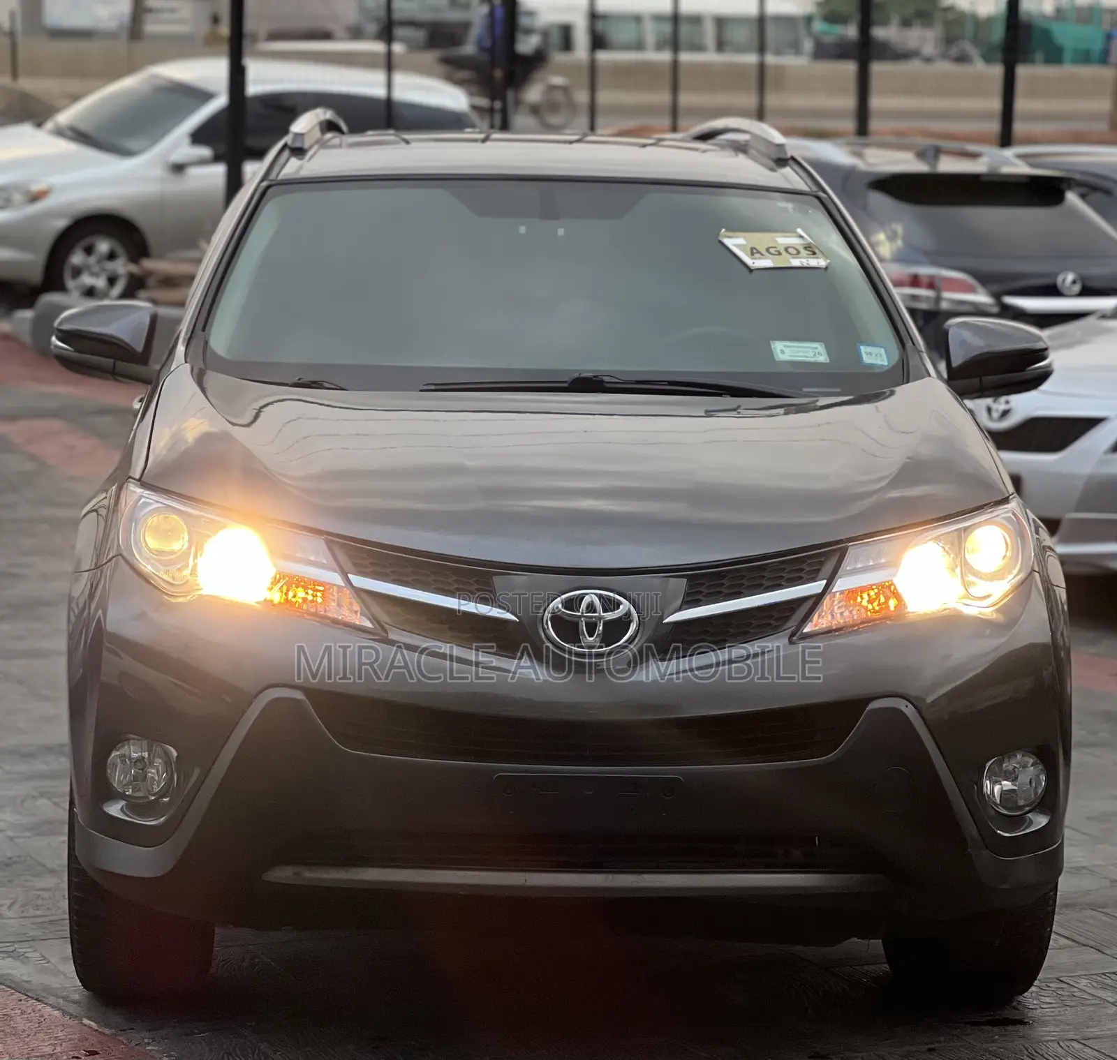 Toyota RAV4 Limited 4dr SUV AWD (2.5L 4cyl 6A) 2015 Gray