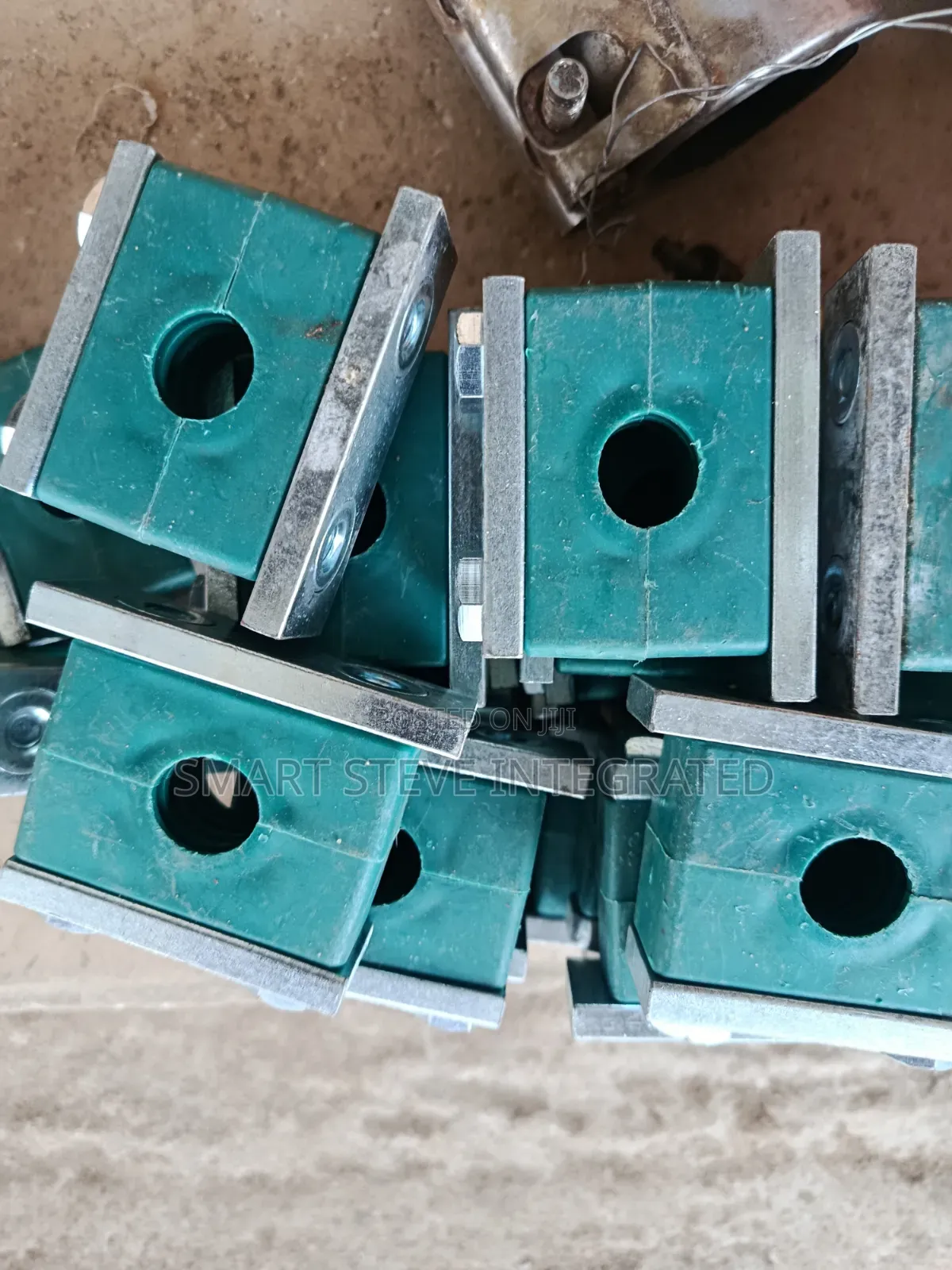 Hydraulic Pipe Clamps
