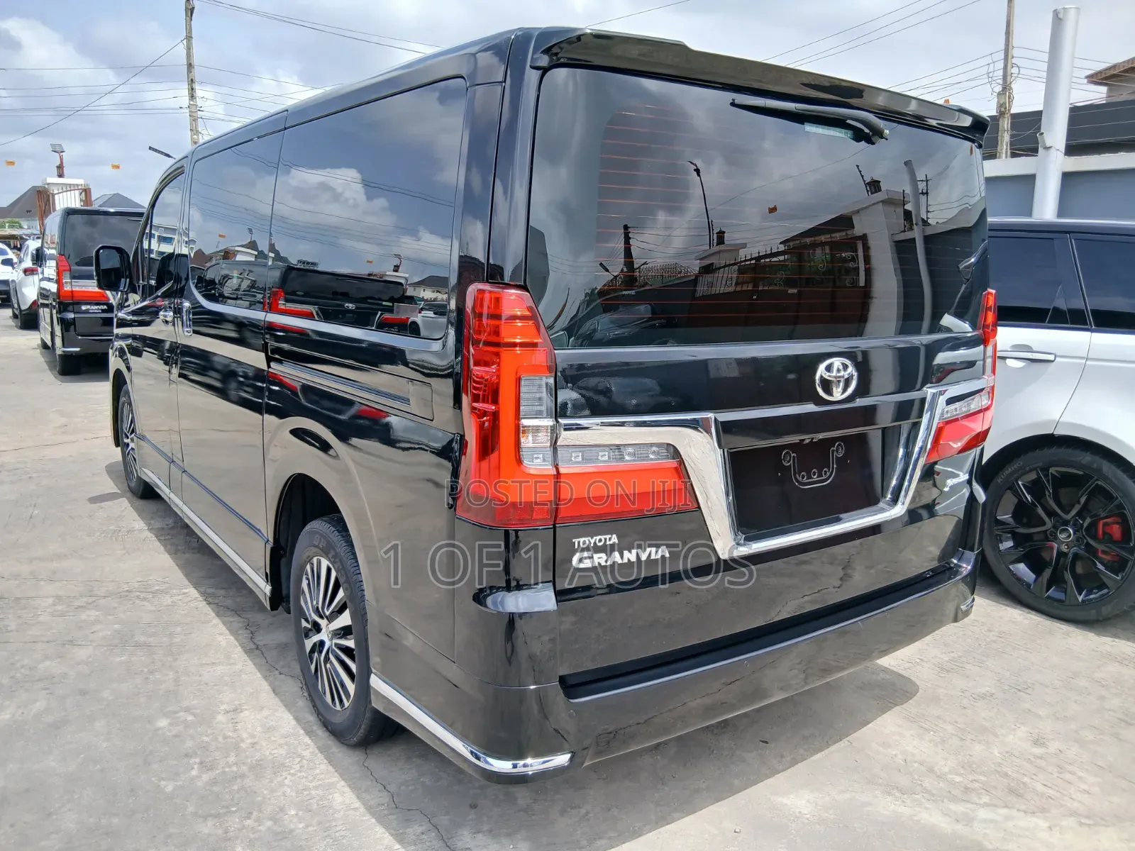 Toyota Granvia 2023 Black