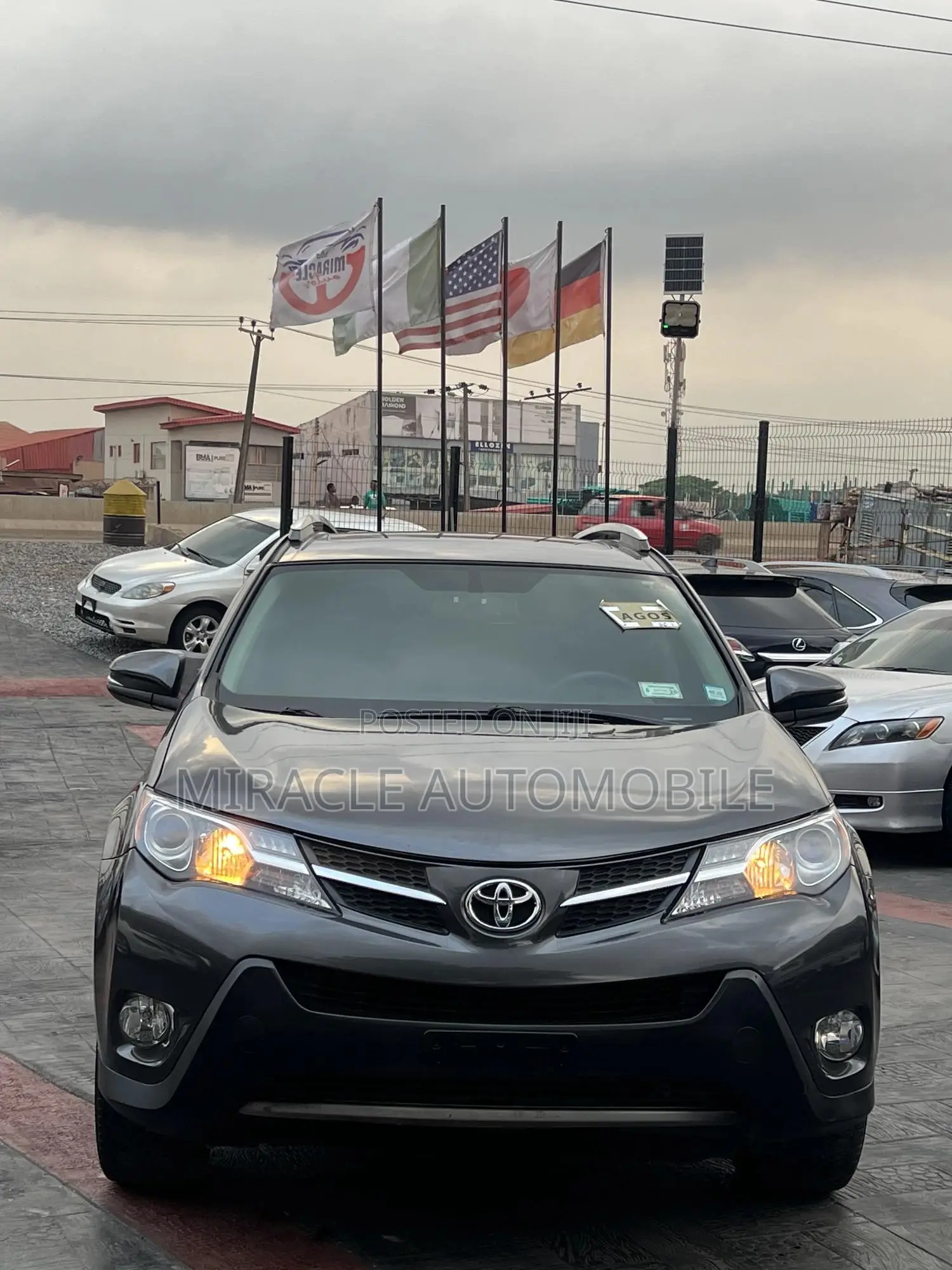 Toyota RAV4 Limited 4dr SUV AWD (2.5L 4cyl 6A) 2015 Gray