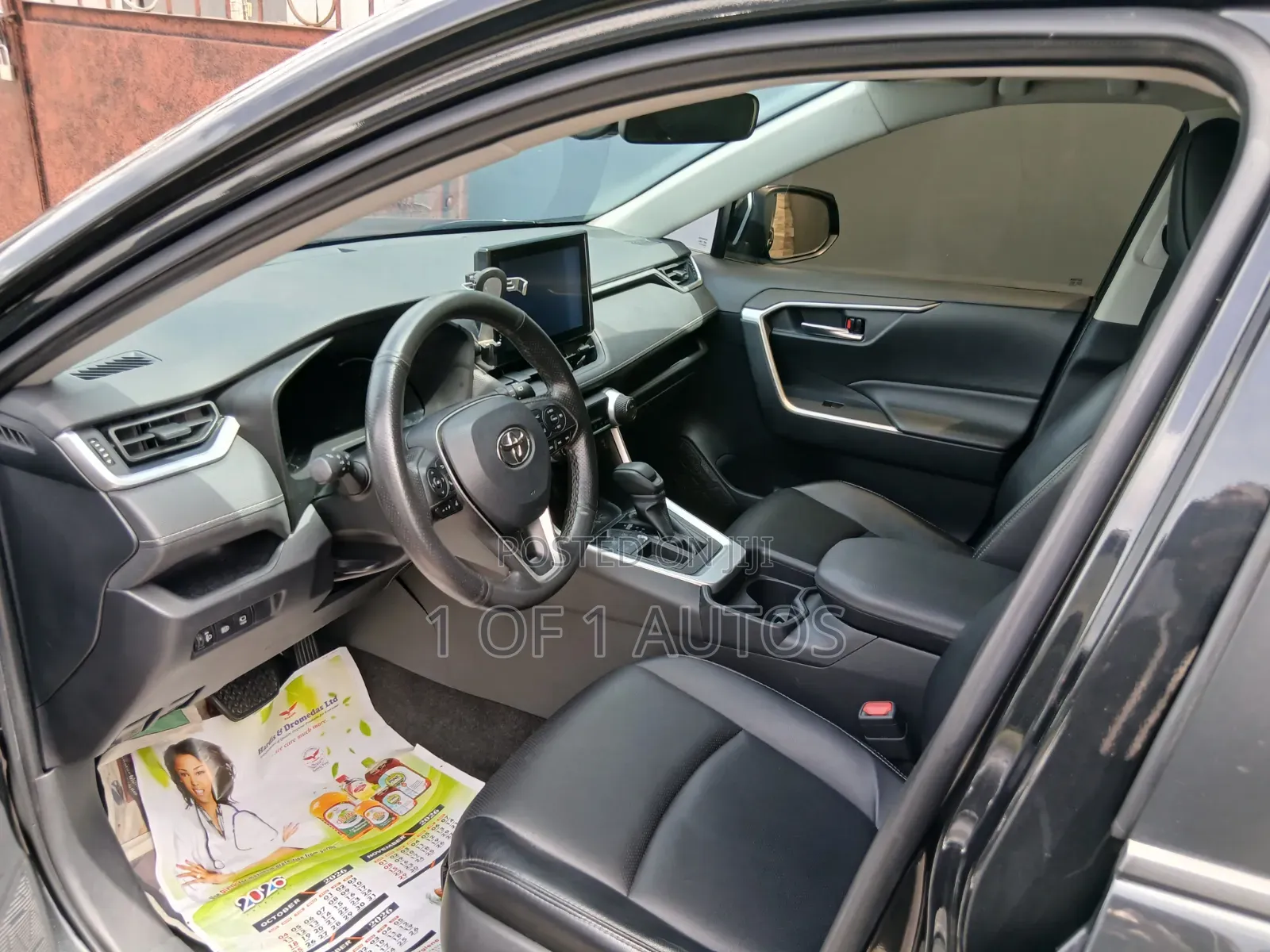 Toyota RAV4 XLE 2021 Black