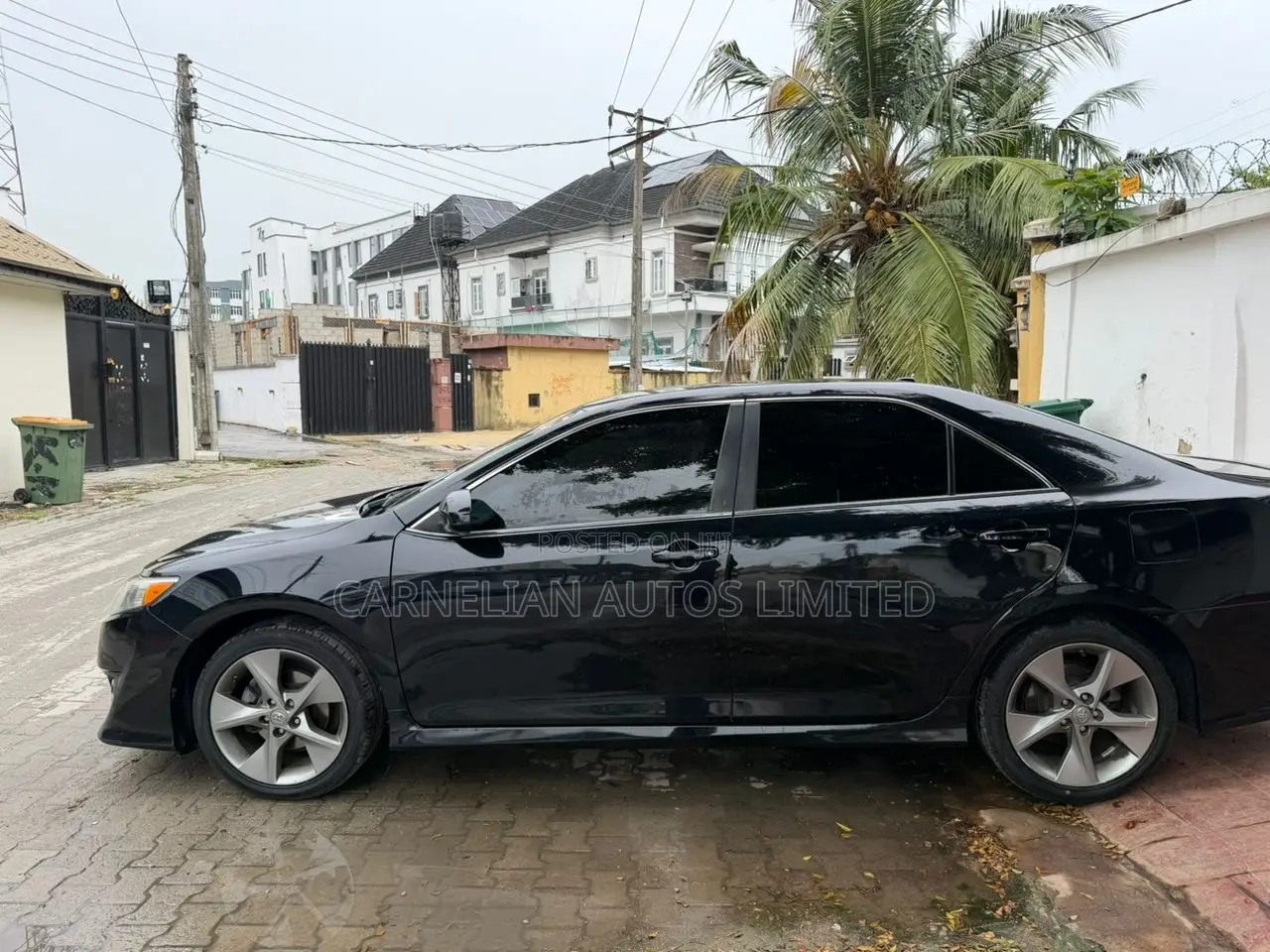 Toyota Camry SE V6 4dr Sedan (3.5L 6cyl 6A) 2012 Black