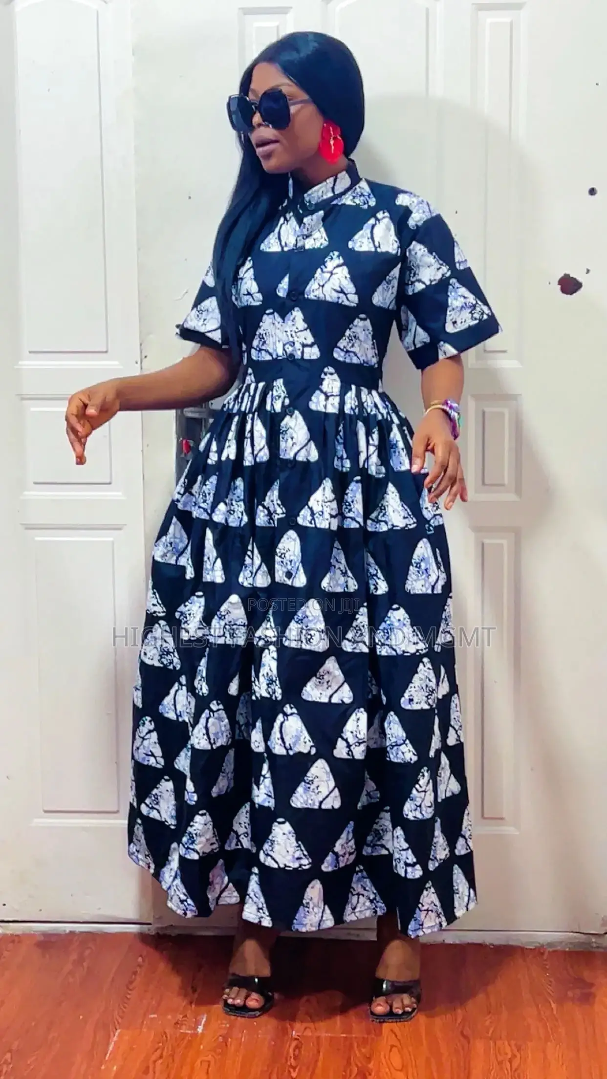 Long Gown With Collar - Style 390