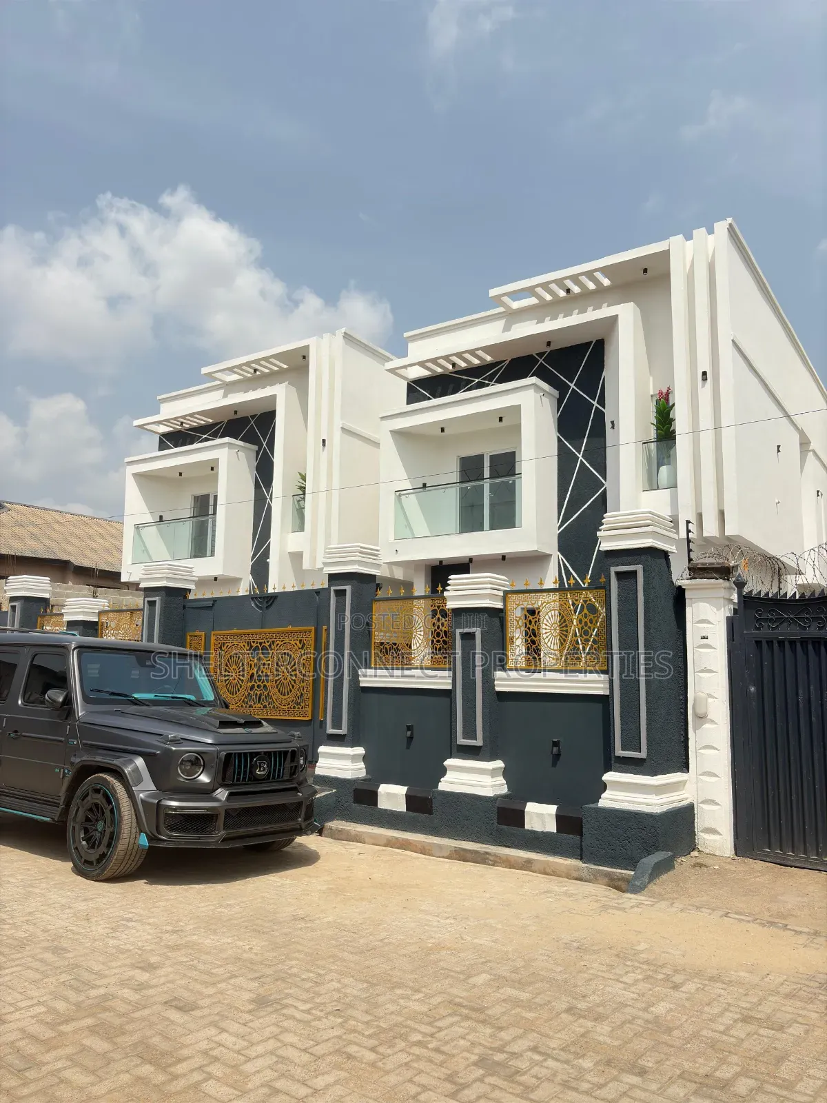 4bdrm Duplex in Agbado for sale