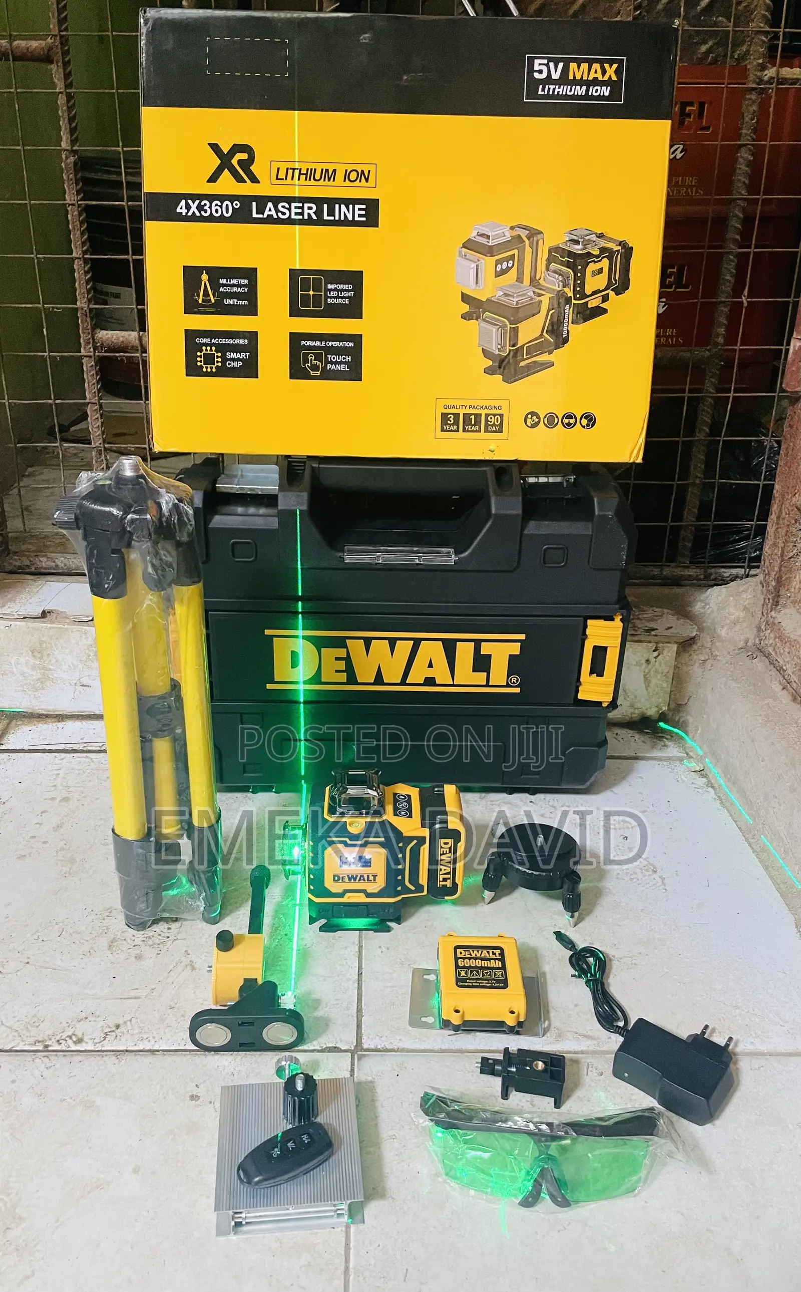 Dewalt 16 Lines Laser Level Kit, a Self-Leveling Cross-Line Laser