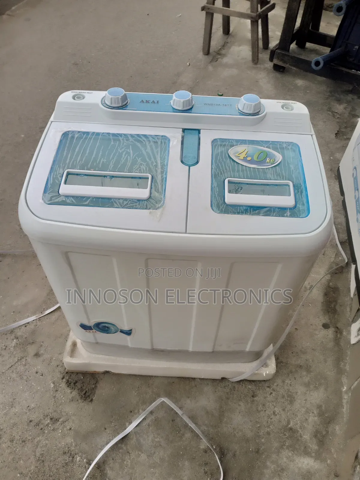 Akai 4kg Manual Washing and Spinning Machine.