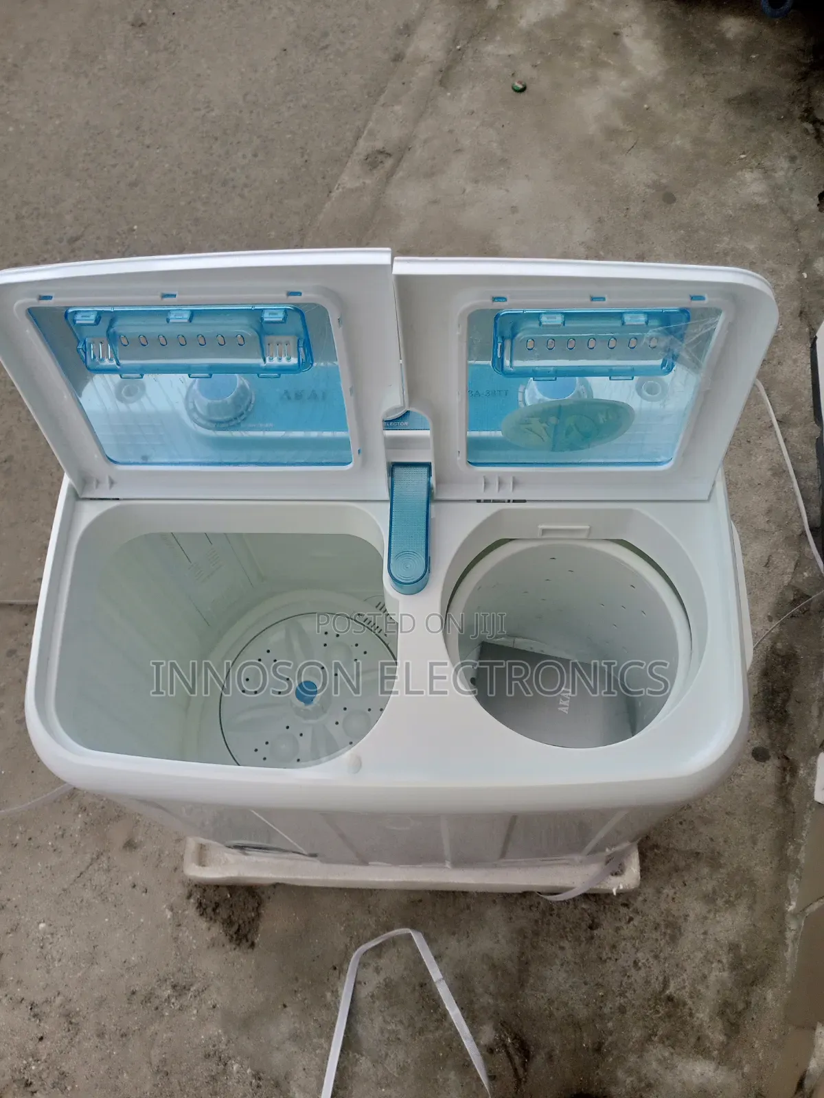 Akai 4kg Manual Washing and Spinning Machine.