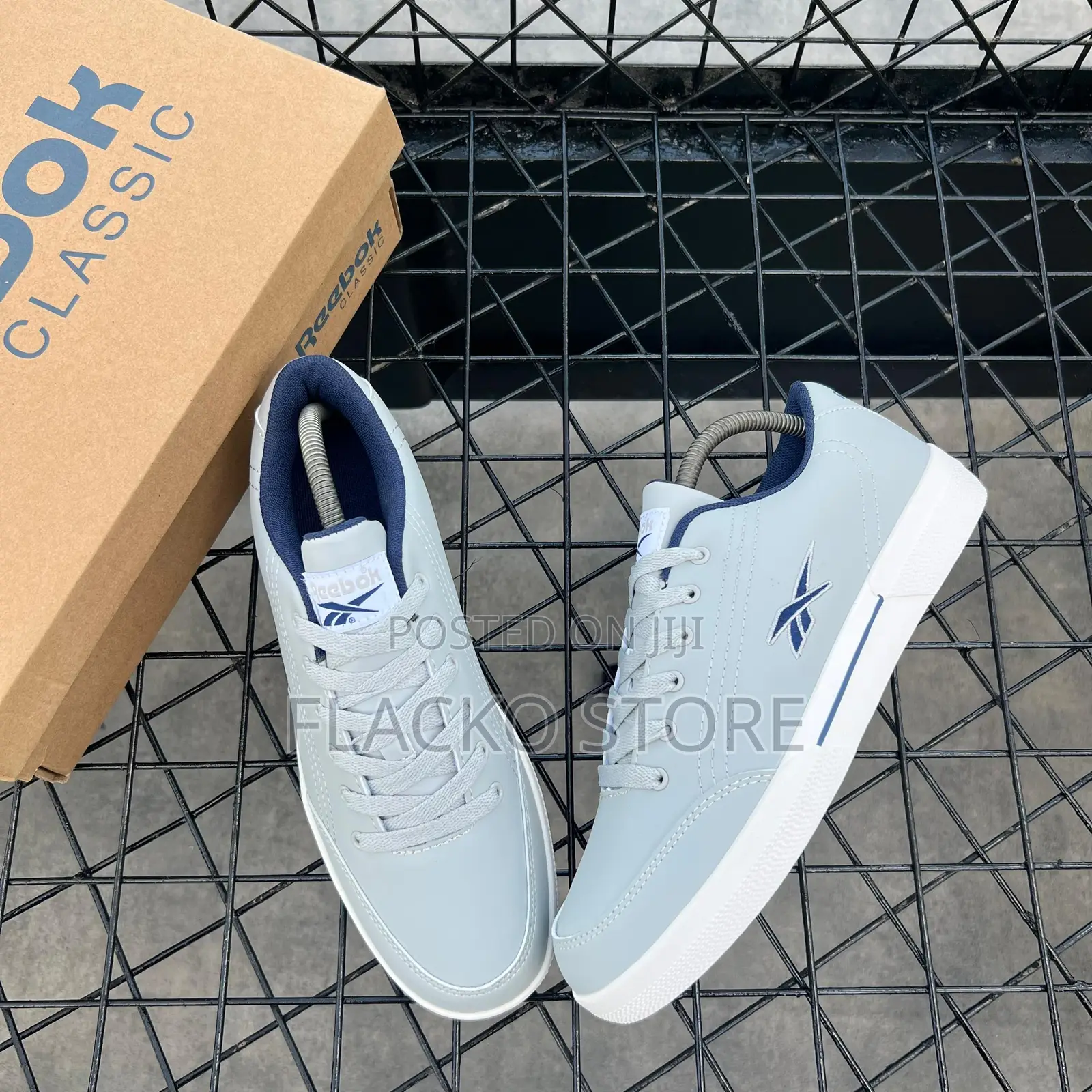 Original Reebok CVC Classic Sneakers