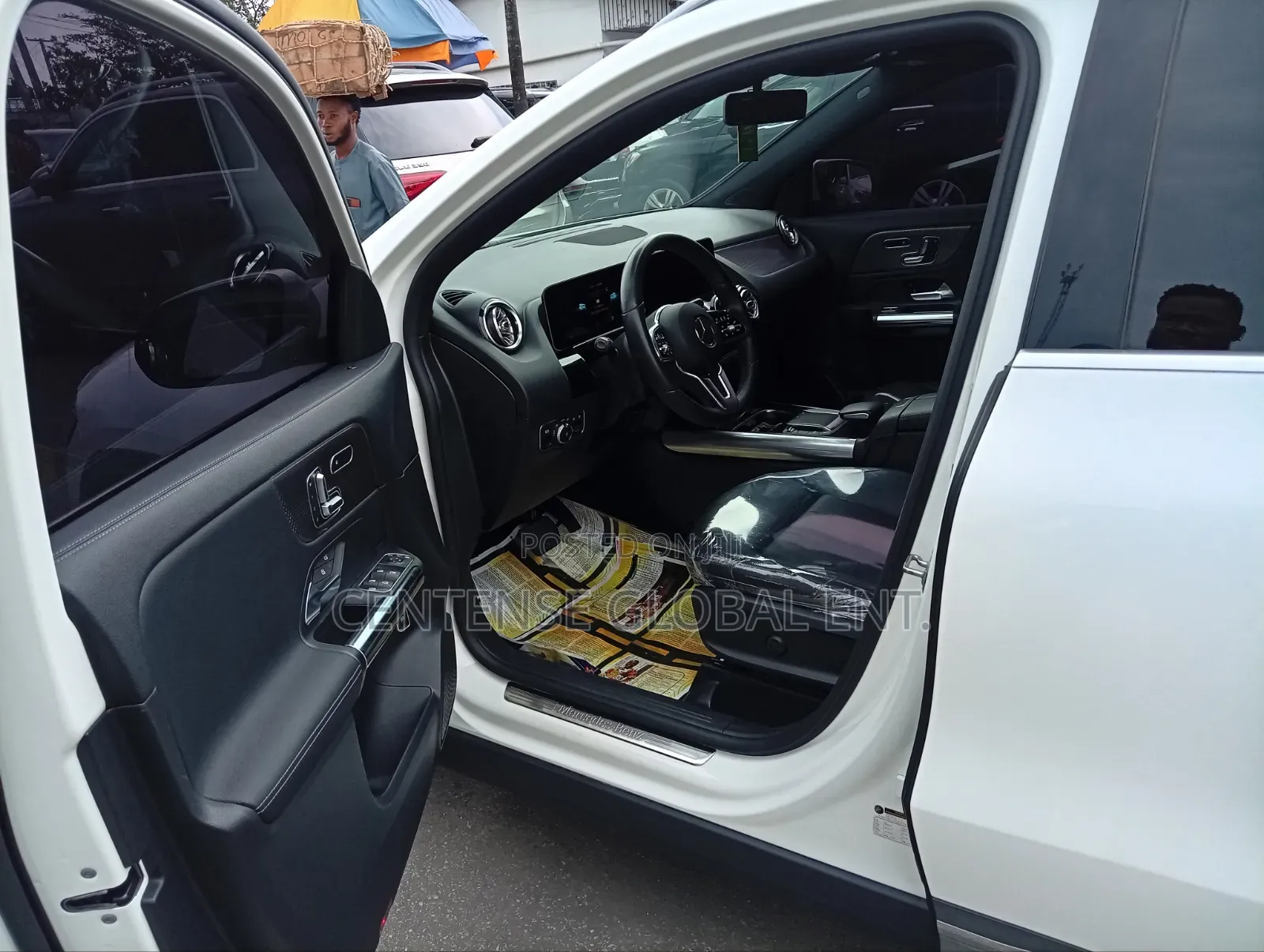 Mercedes-Benz GLA 250 2021 White