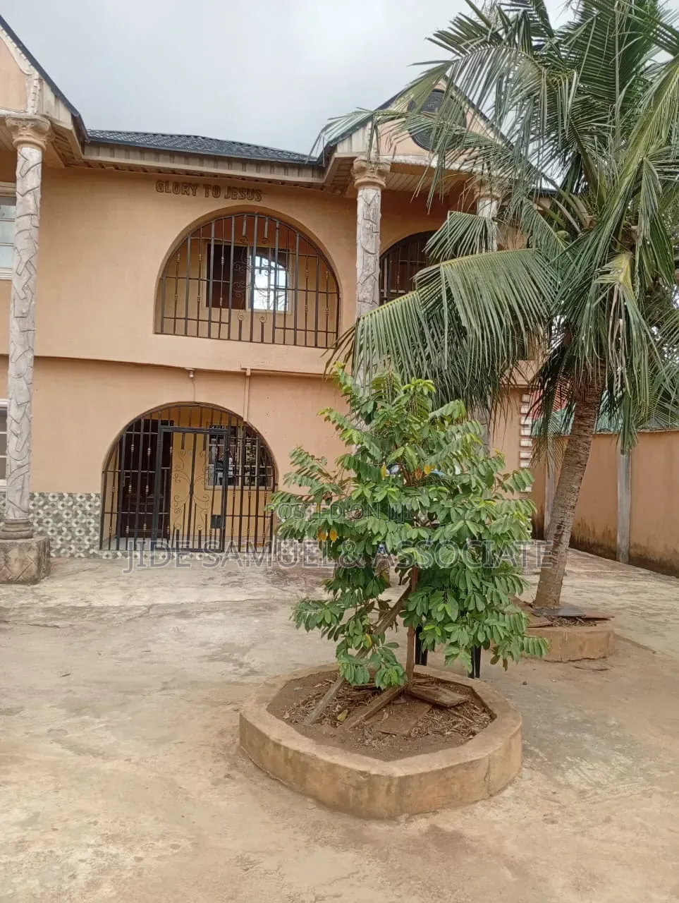 Furnished 5bdrm Duplex in Baruwa for sale