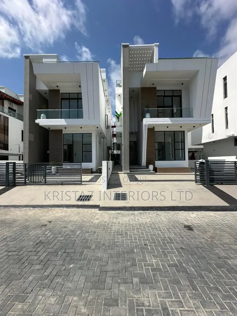5bdrm Duplex in Osapa london for sale