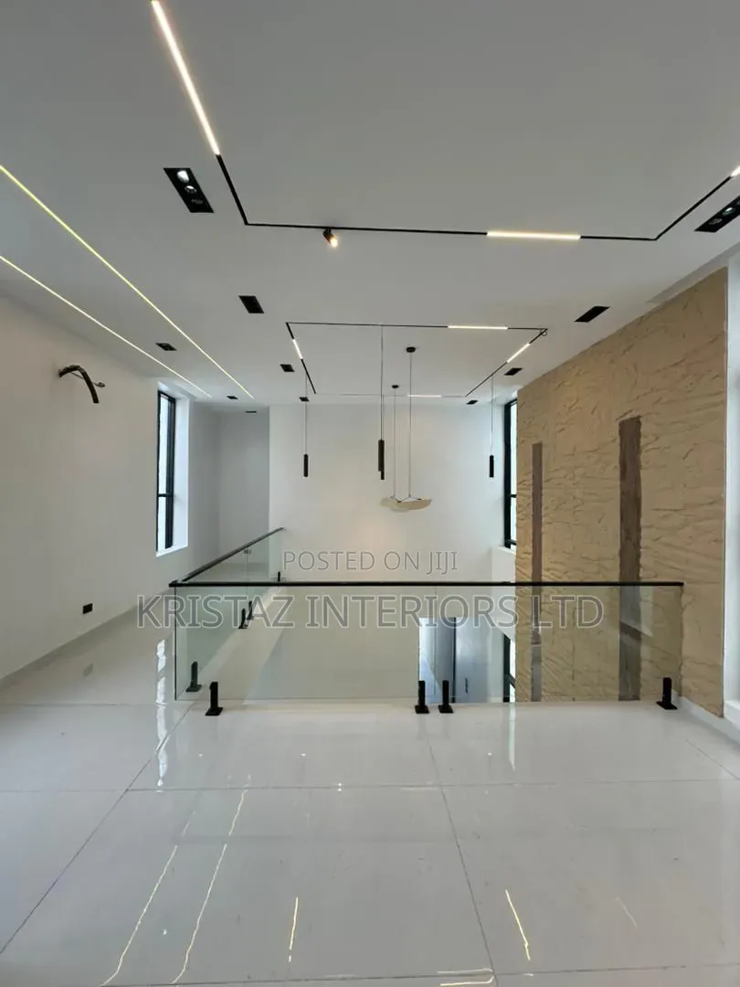 5bdrm Duplex in Osapa london for sale