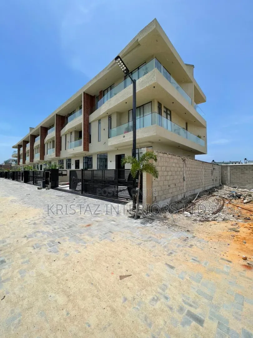 5bdrm Townhouse/Terrace in Lekki Phase 1 for sale