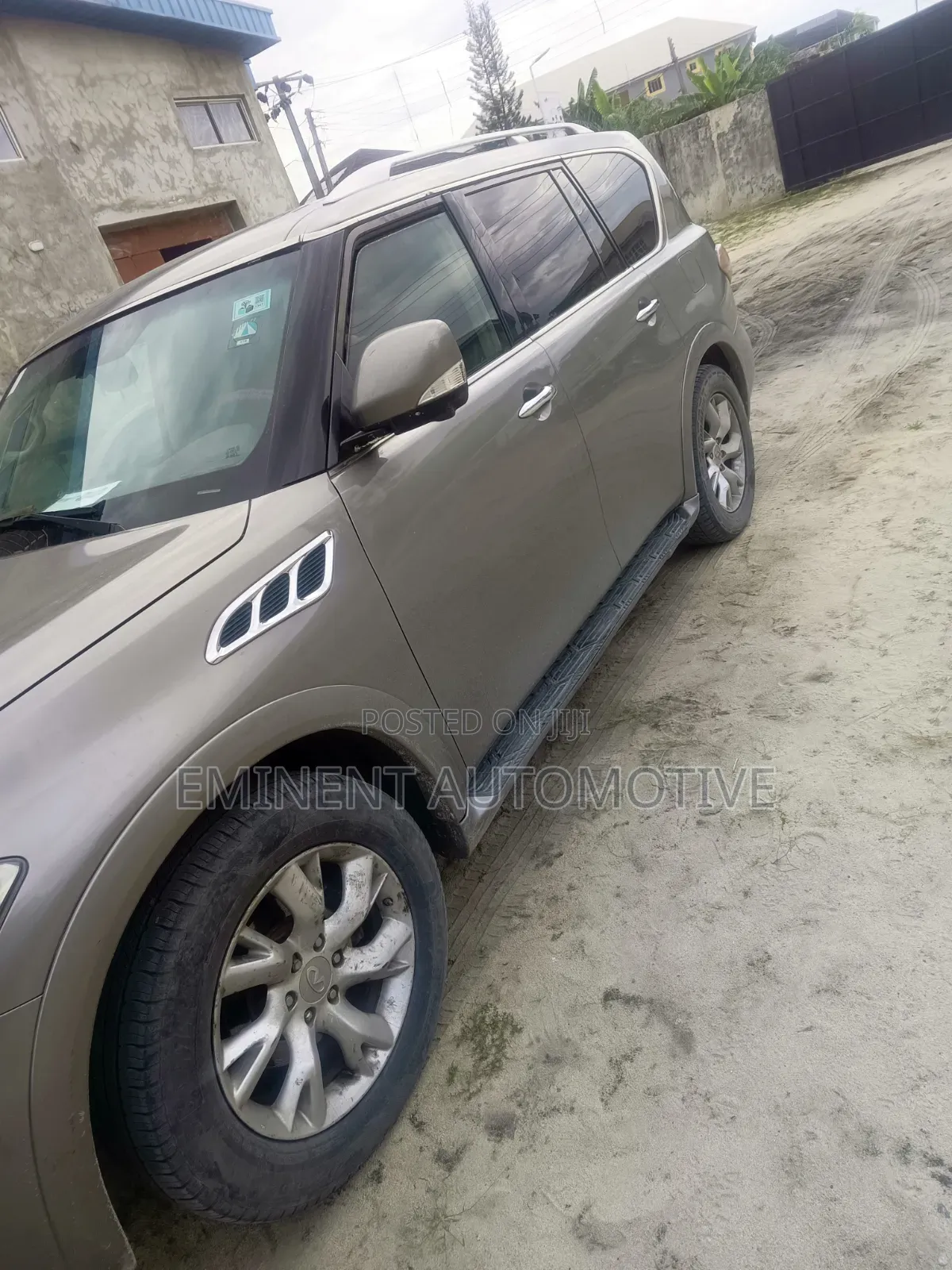 Infiniti QX56 2012 Gray