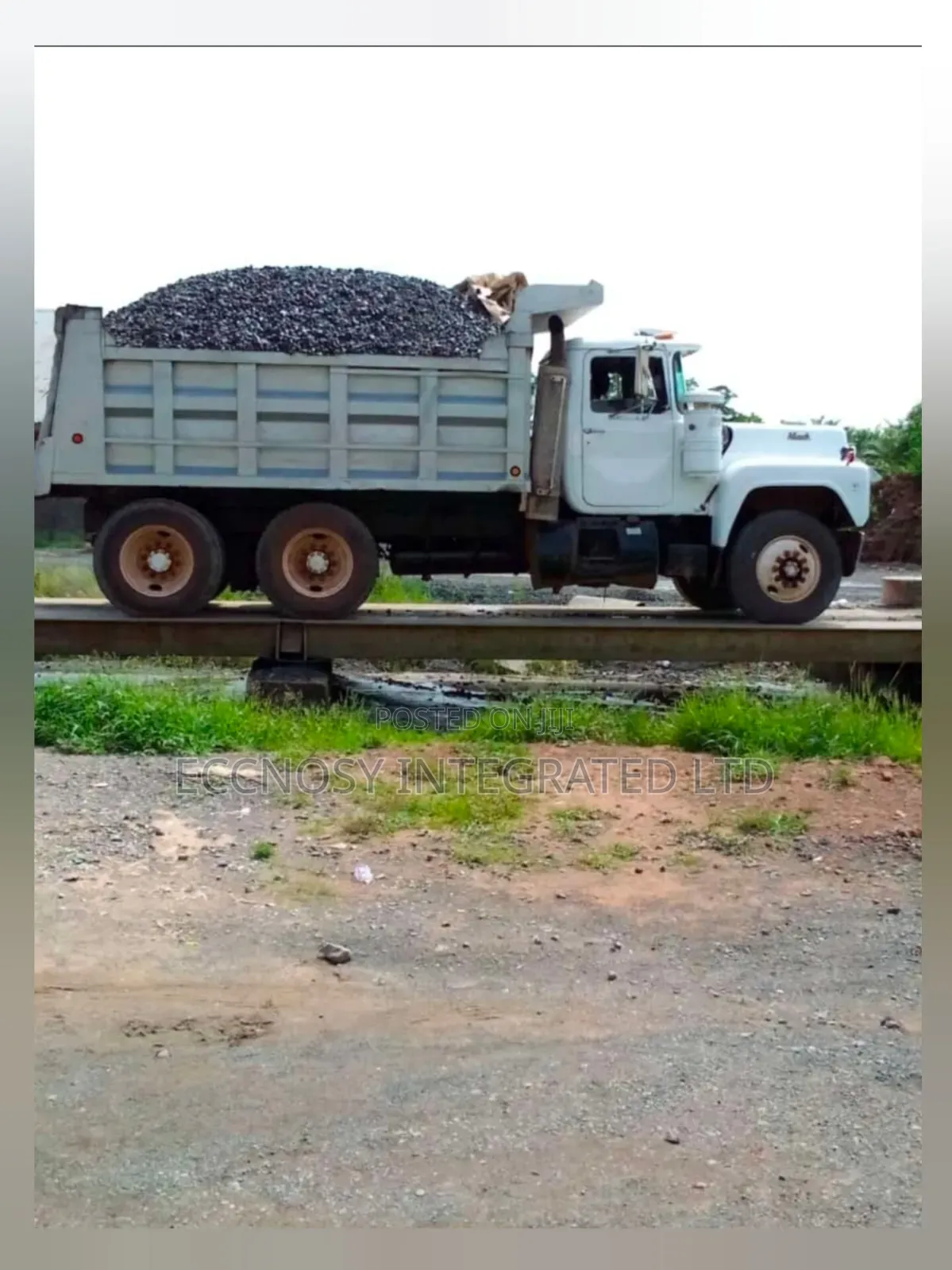 Ezillo Black Chippings