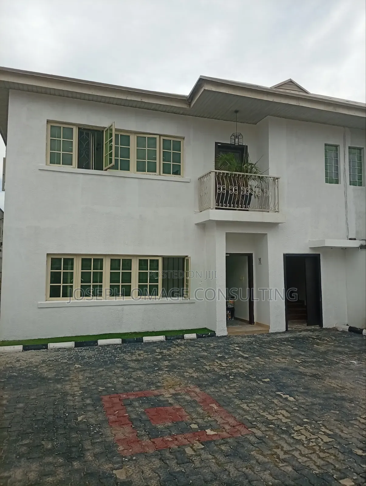 2bdrm Block of Flats in Lekki Phase 1 for rent
