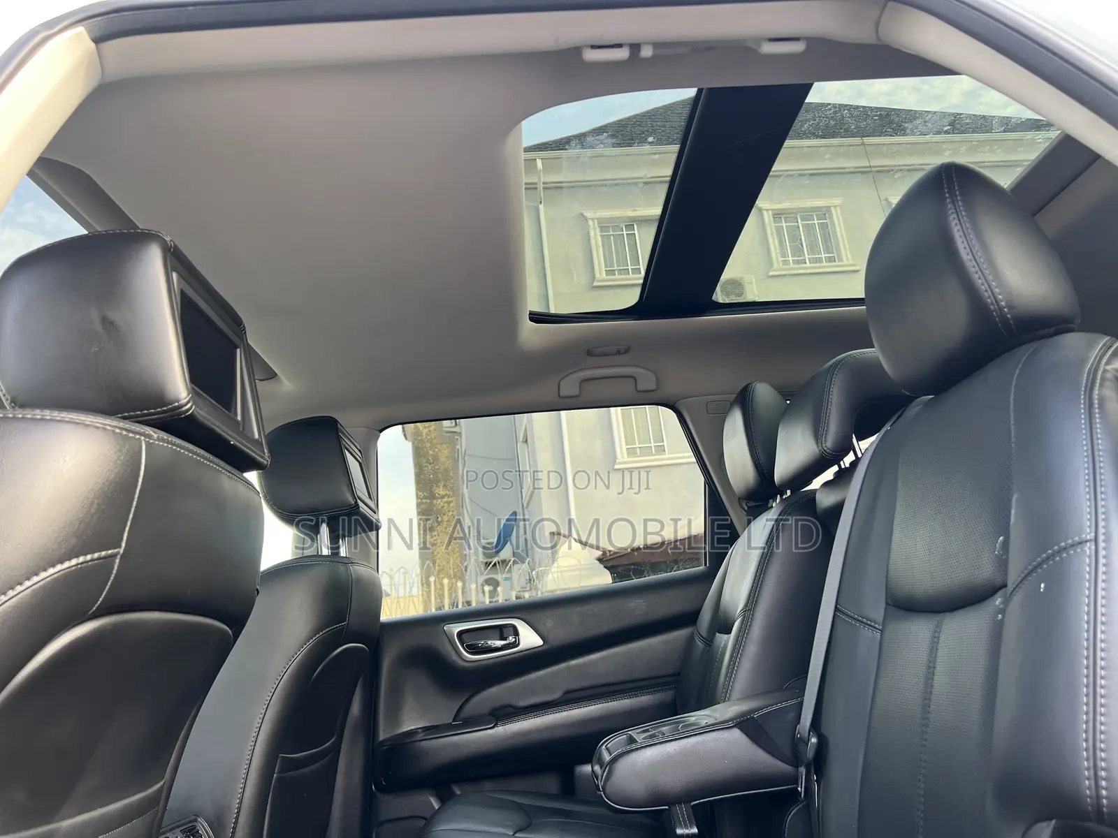 Nissan Pathfinder 2014 White