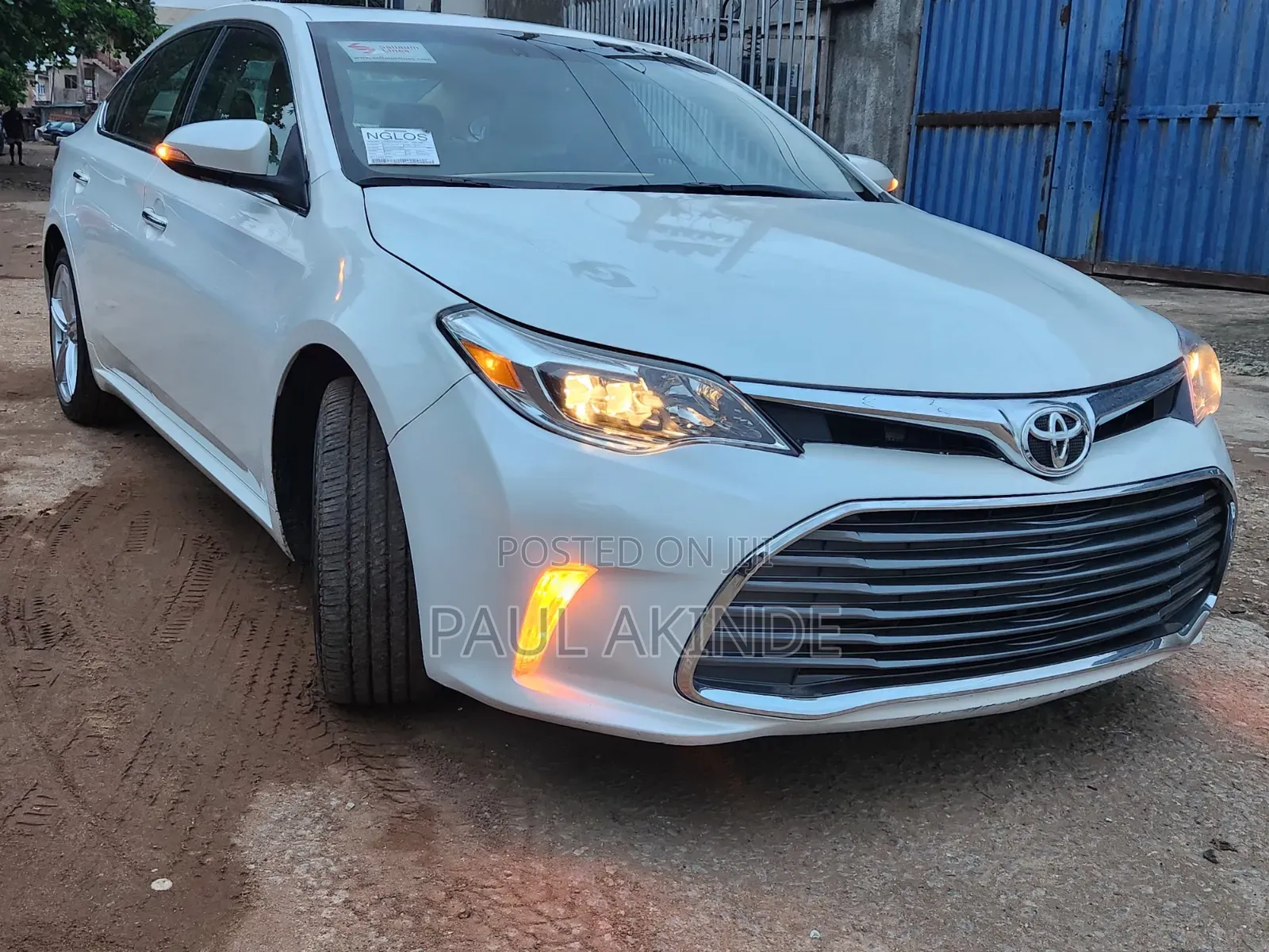 Toyota Avalon Limited 4dr Sedan (3.5L 6cyl 6A) 2014 White