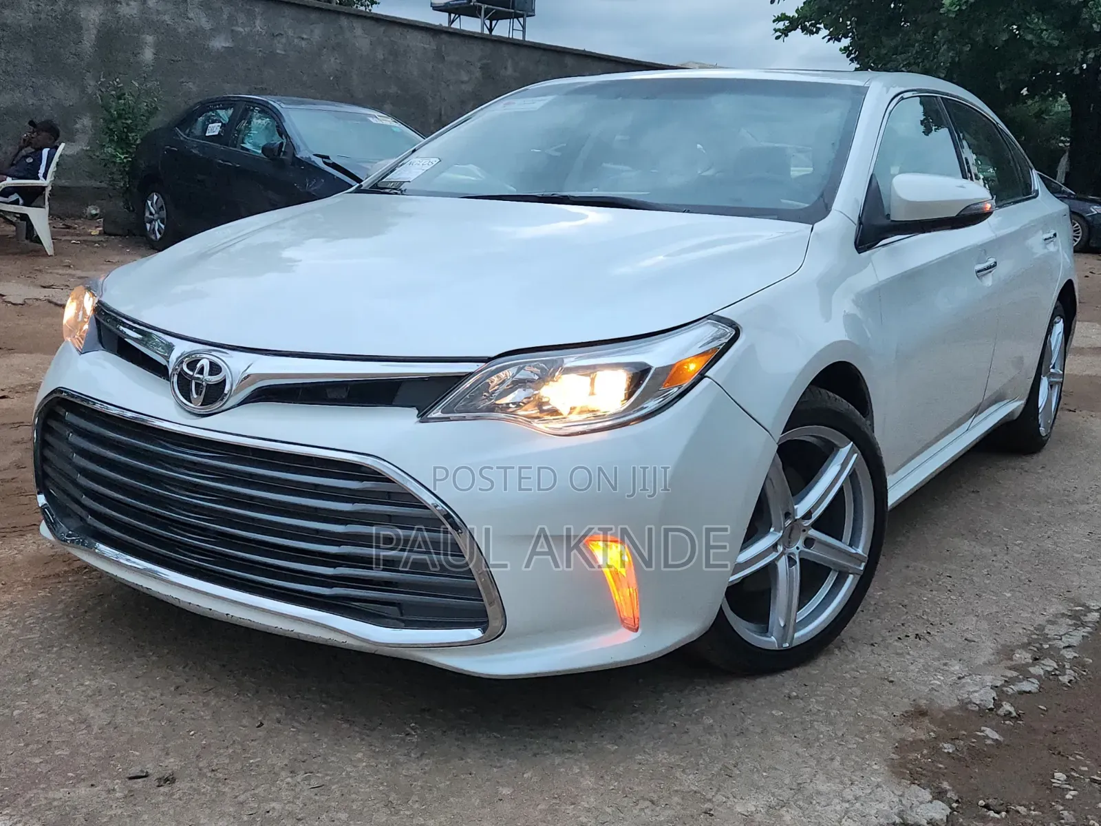 Toyota Avalon Limited 4dr Sedan (3.5L 6cyl 6A) 2014 White