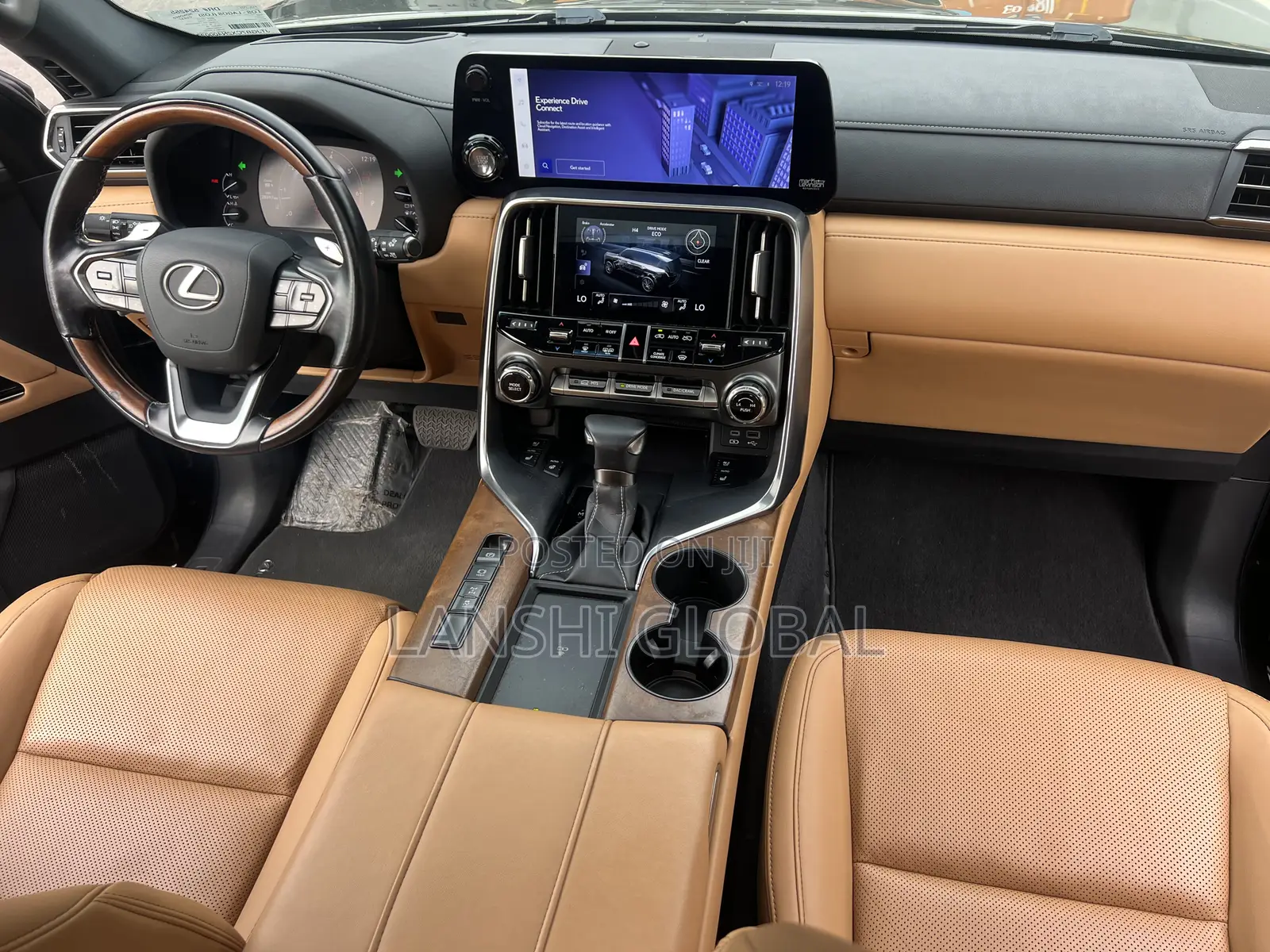 Lexus LX 600 2022 Green
