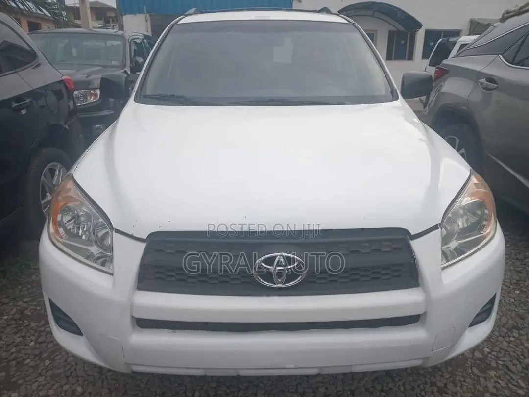 Toyota RAV4 Limited 2009 White