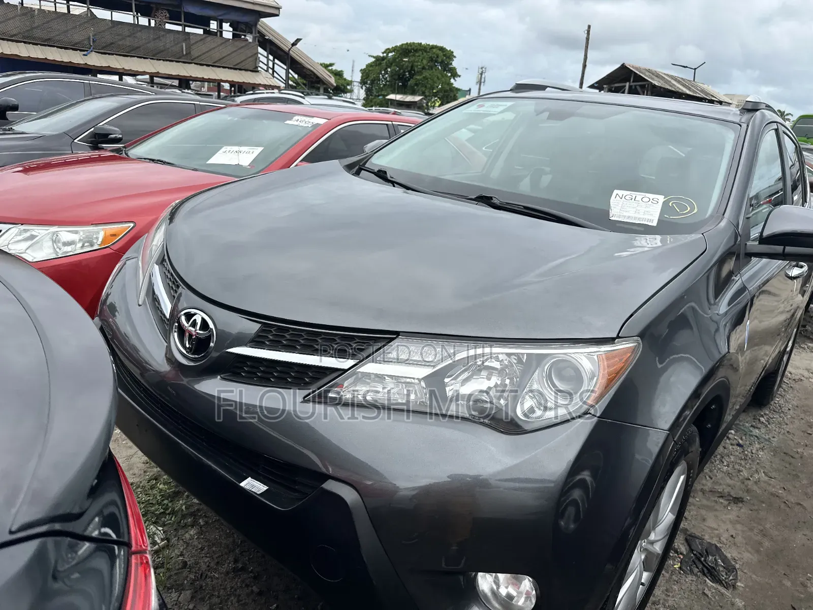 Toyota RAV4 Limited 4dr SUV AWD (2.5L 4cyl 6A) 2015 Gray