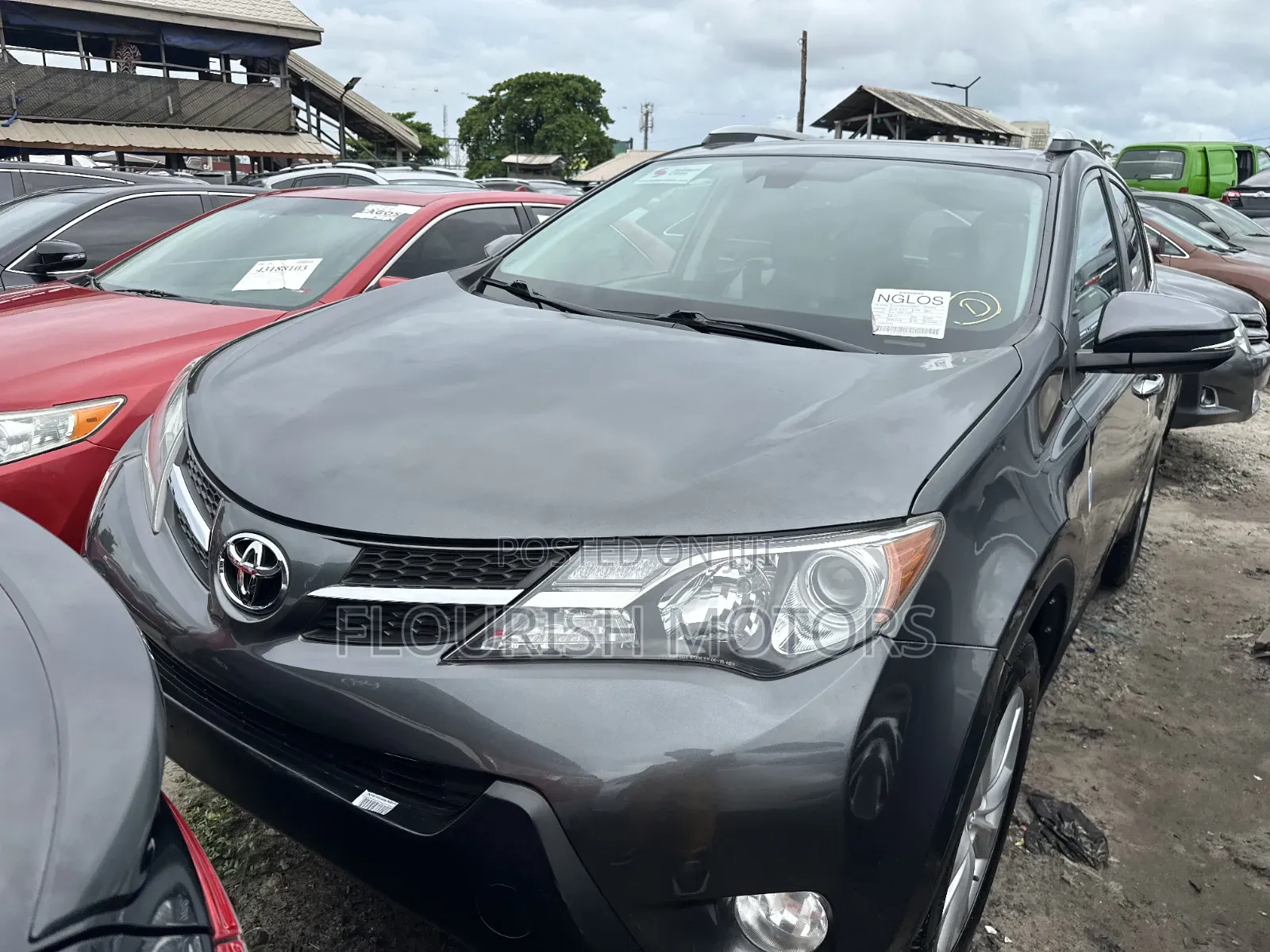 Toyota RAV4 Limited 4dr SUV AWD (2.5L 4cyl 6A) 2015 Gray