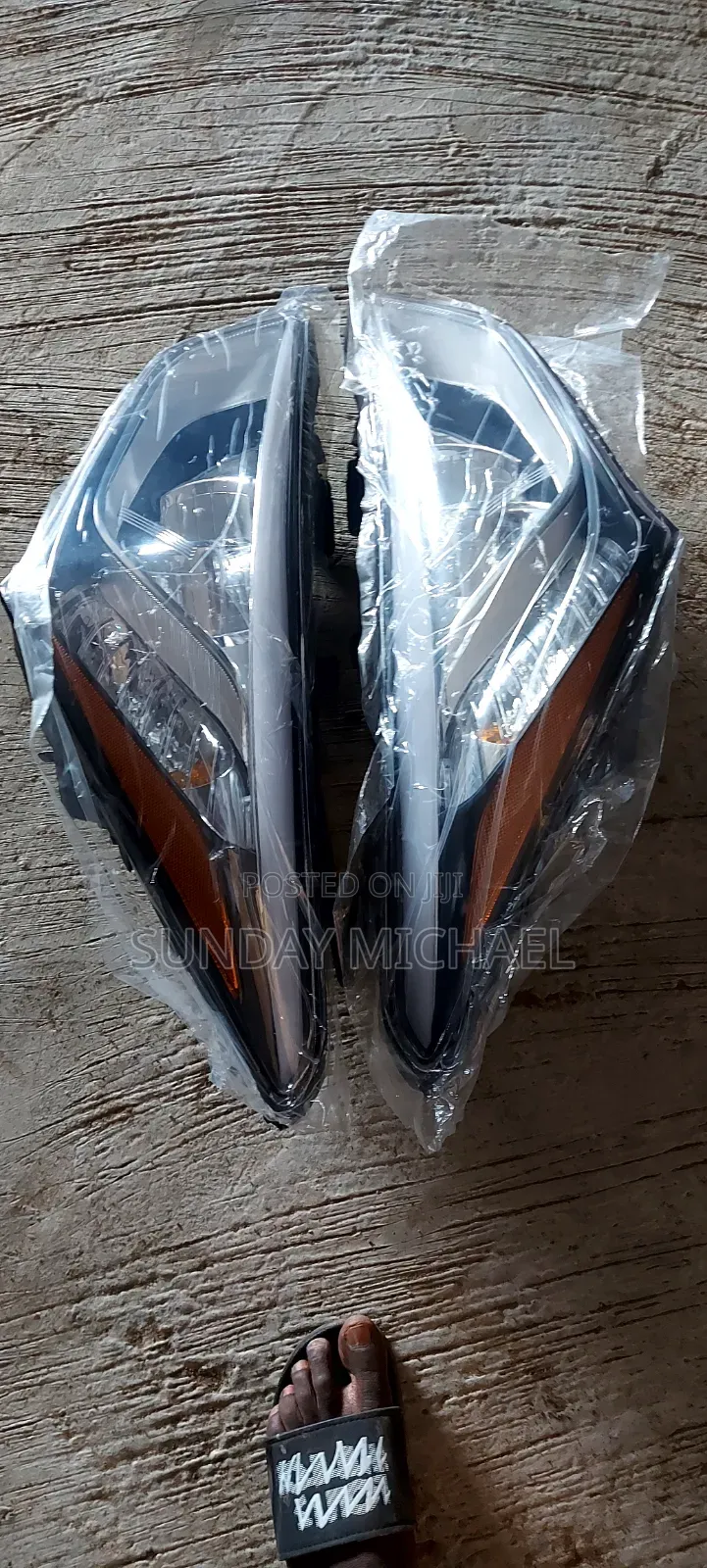 Headlight Hyundai Santa Fe 2013