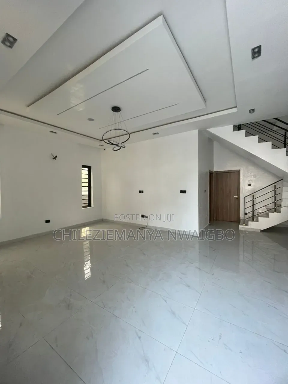 4bdrm Duplex in Thomas Estate for sale