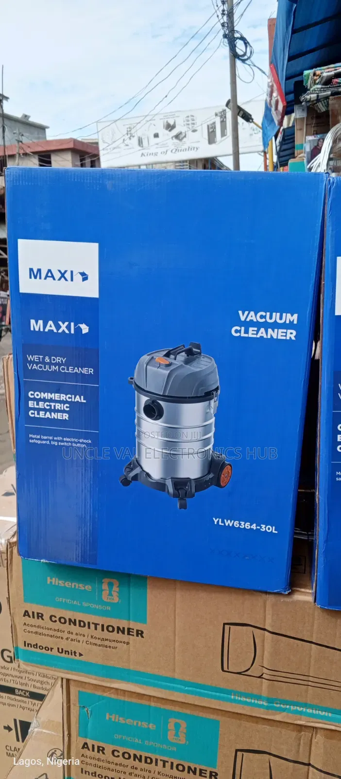 Maxi Vacuum Cleaner (Wet and Dry)