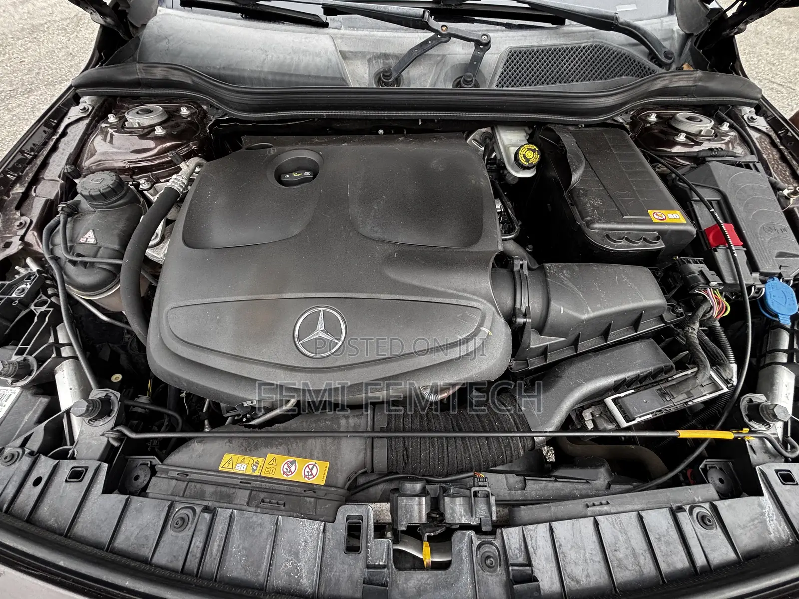 Mercedes-Benz GLA 250 2015 Brown