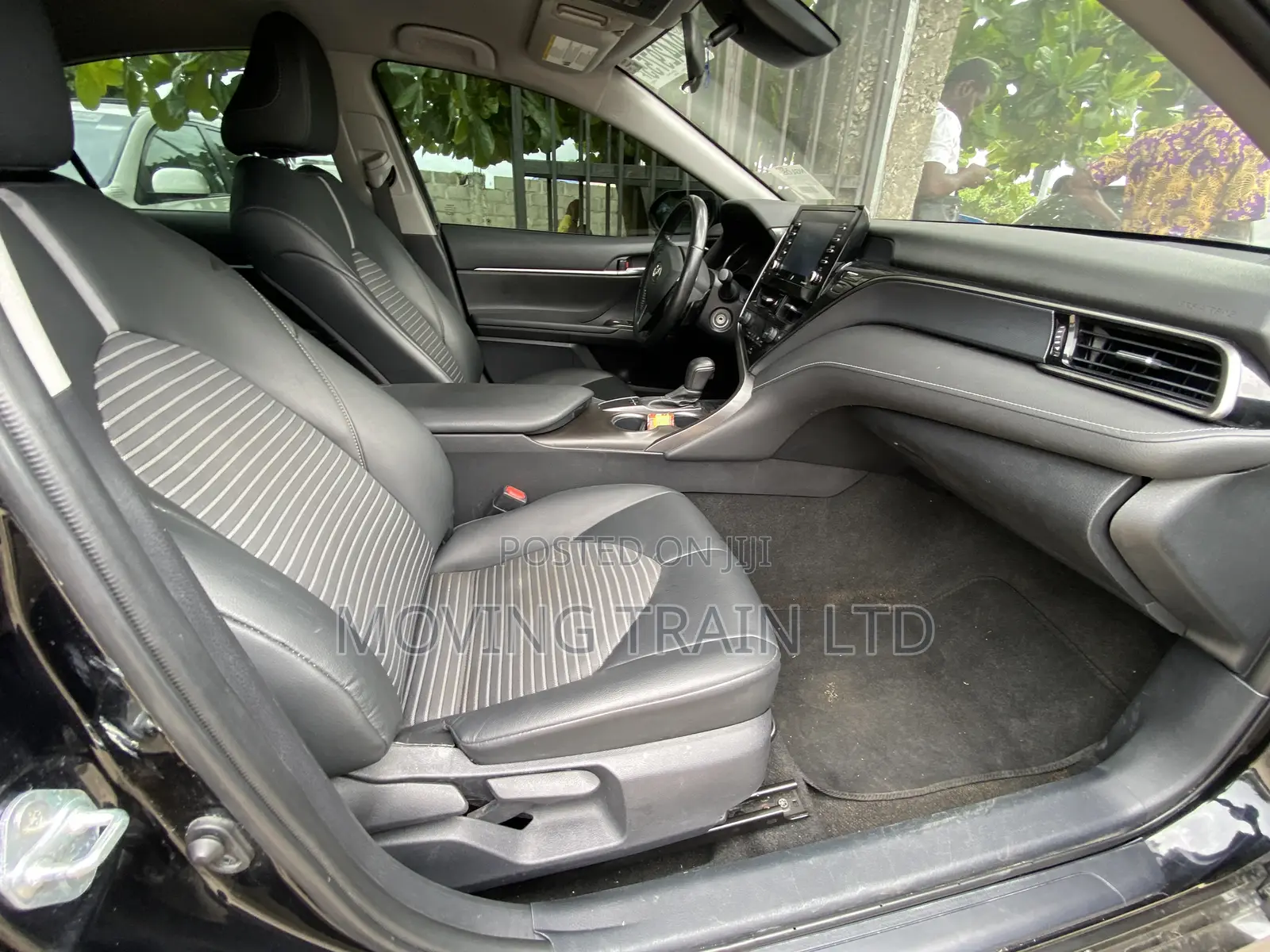 Toyota Camry SE 2023 Black
