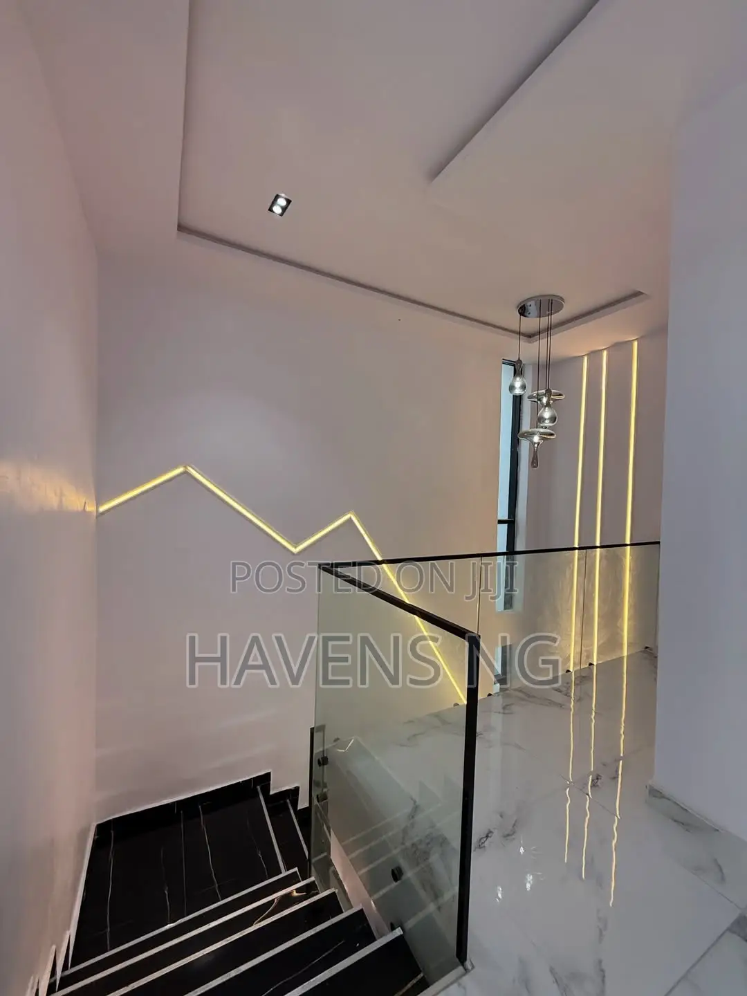 5bdrm Duplex in Ikota for sale