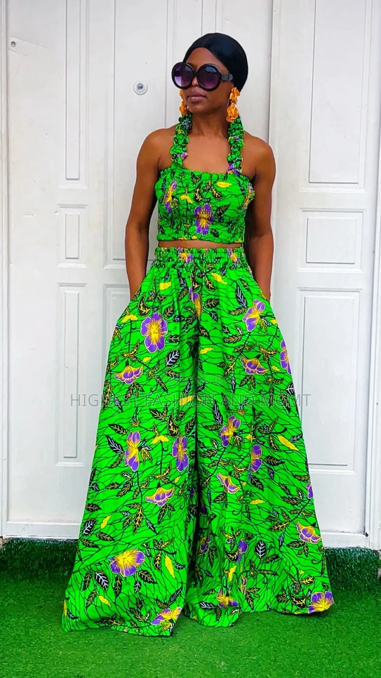 Armless Crop Top and Big Trouser - Style 663