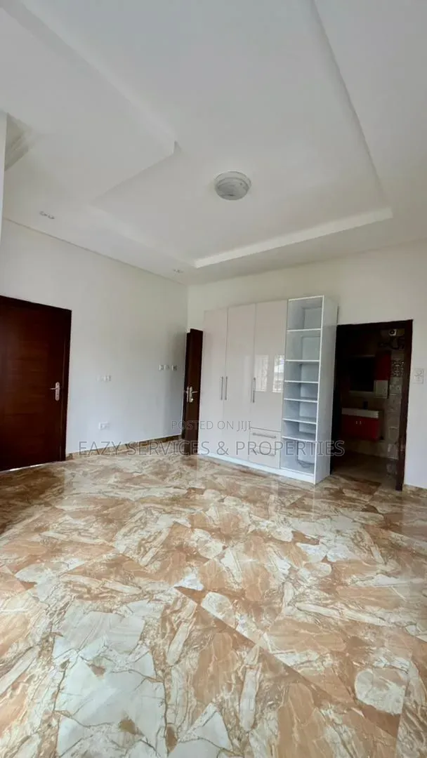 5bdrm Duplex in Parkview Estate for rent