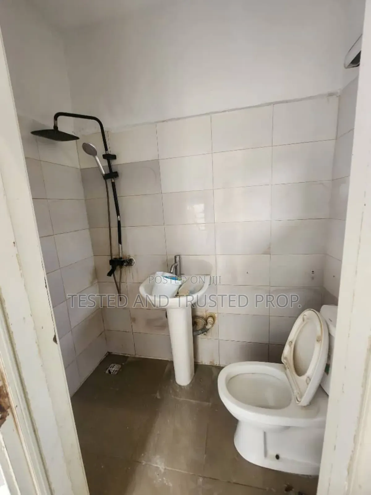 2bdrm Apartment in Chisco Ikate Lekki for rent