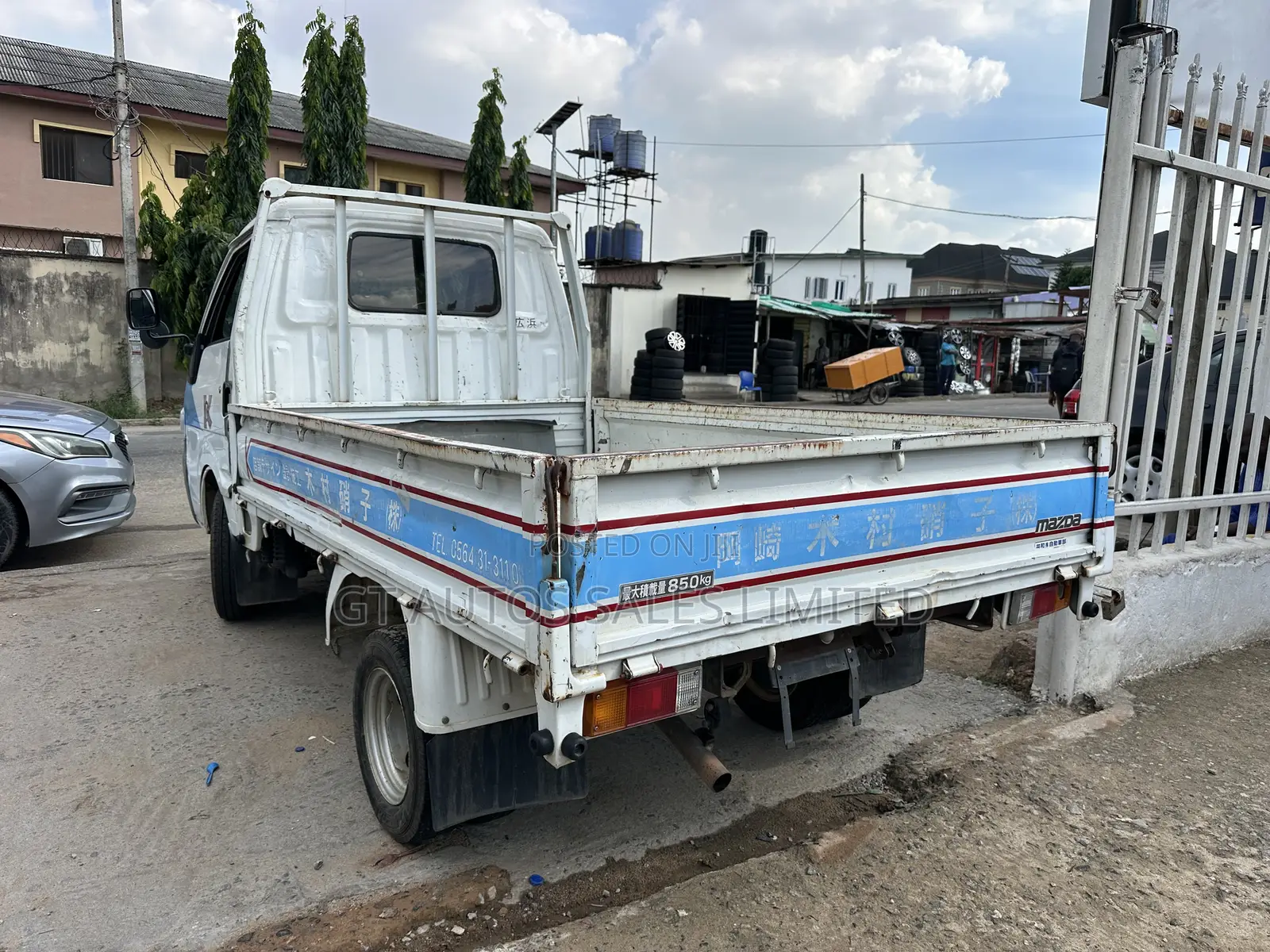 Mazda Bongo 2000 Model
