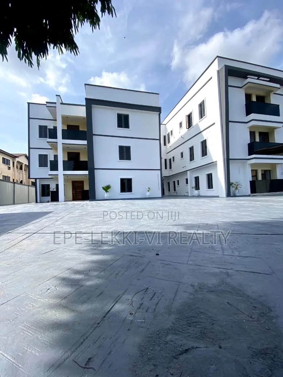 3bdrm Apartment in Ajah for sale