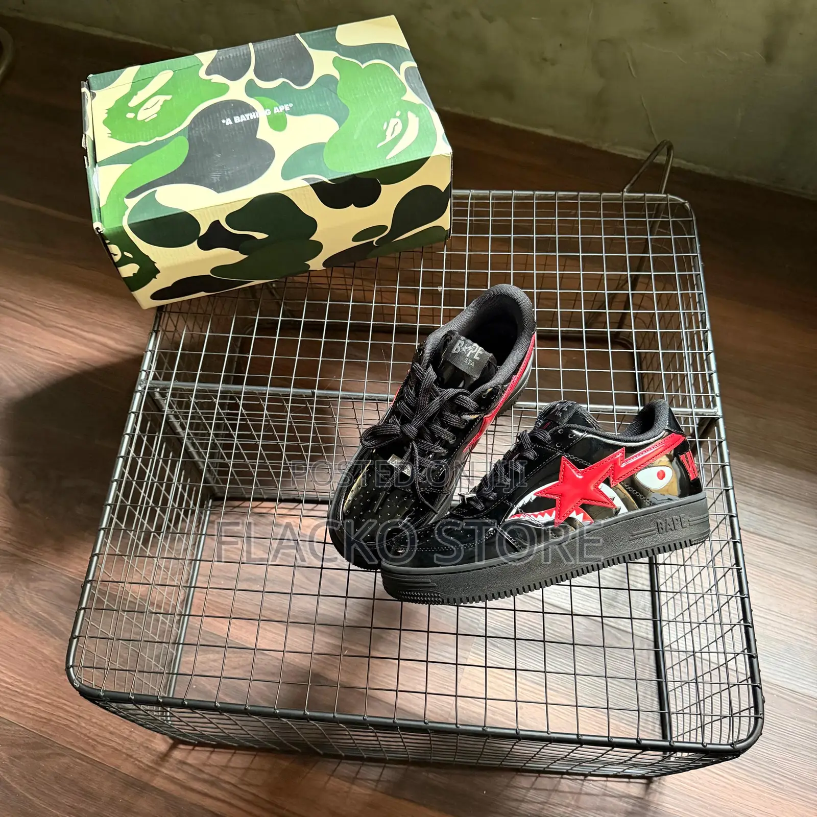 Original a Bathing Ape Low Shark Sneakers
