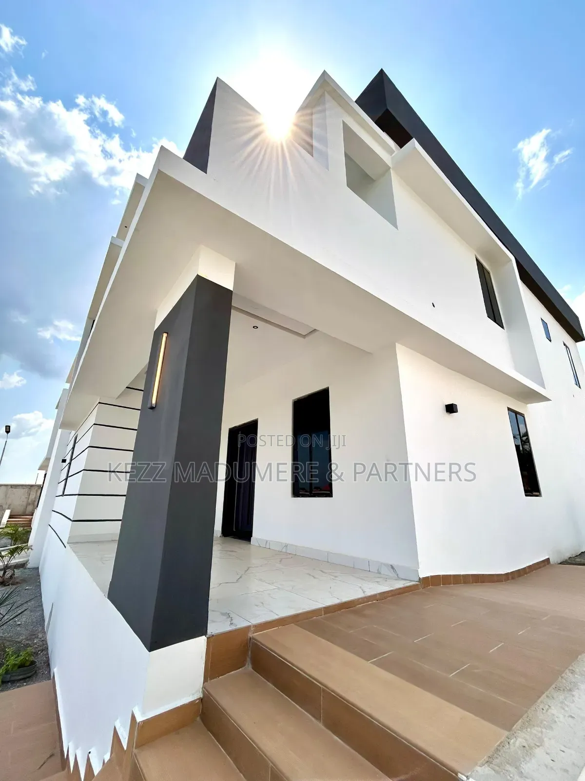 4bdrm Duplex in Hilltop Estate New for sale